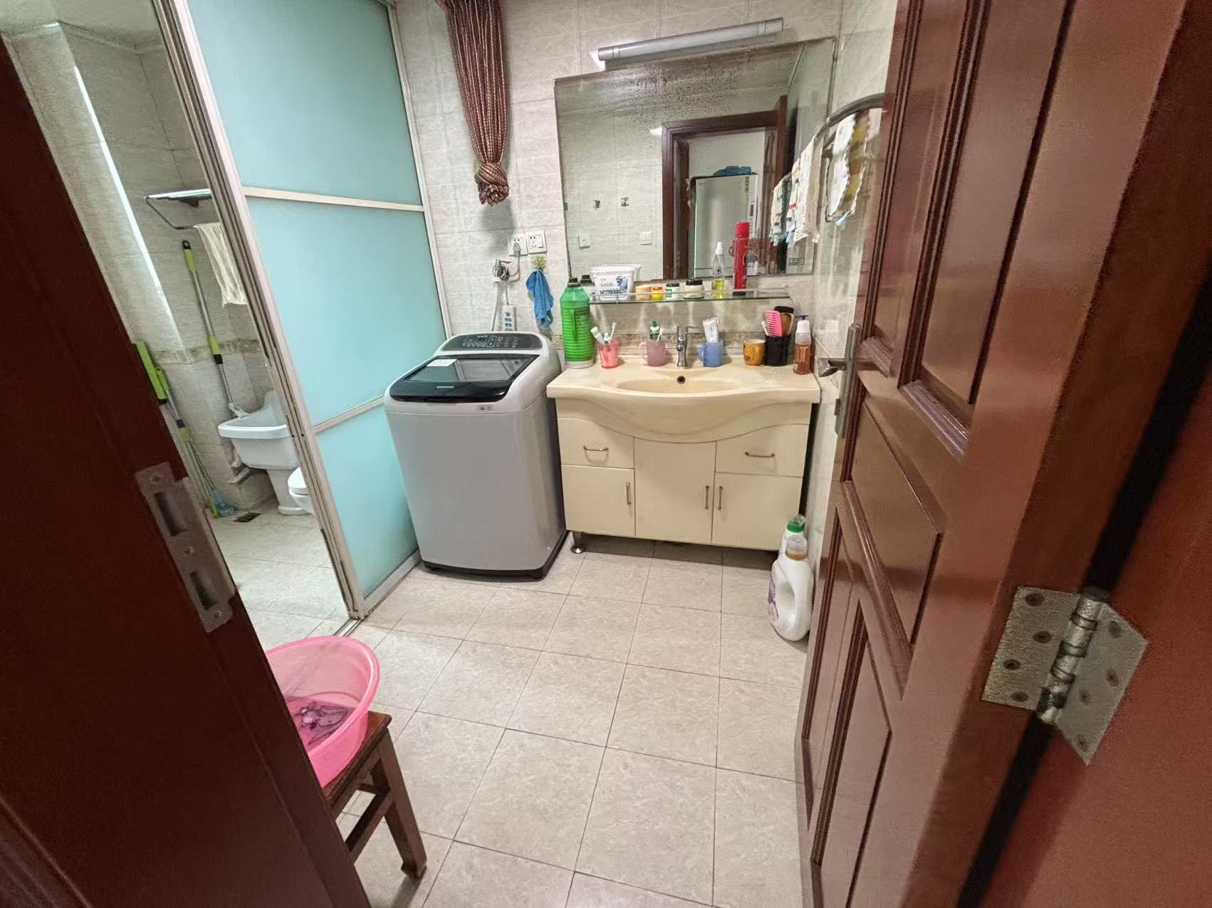 都市华城 3室2厅1卫 149m&sup2;