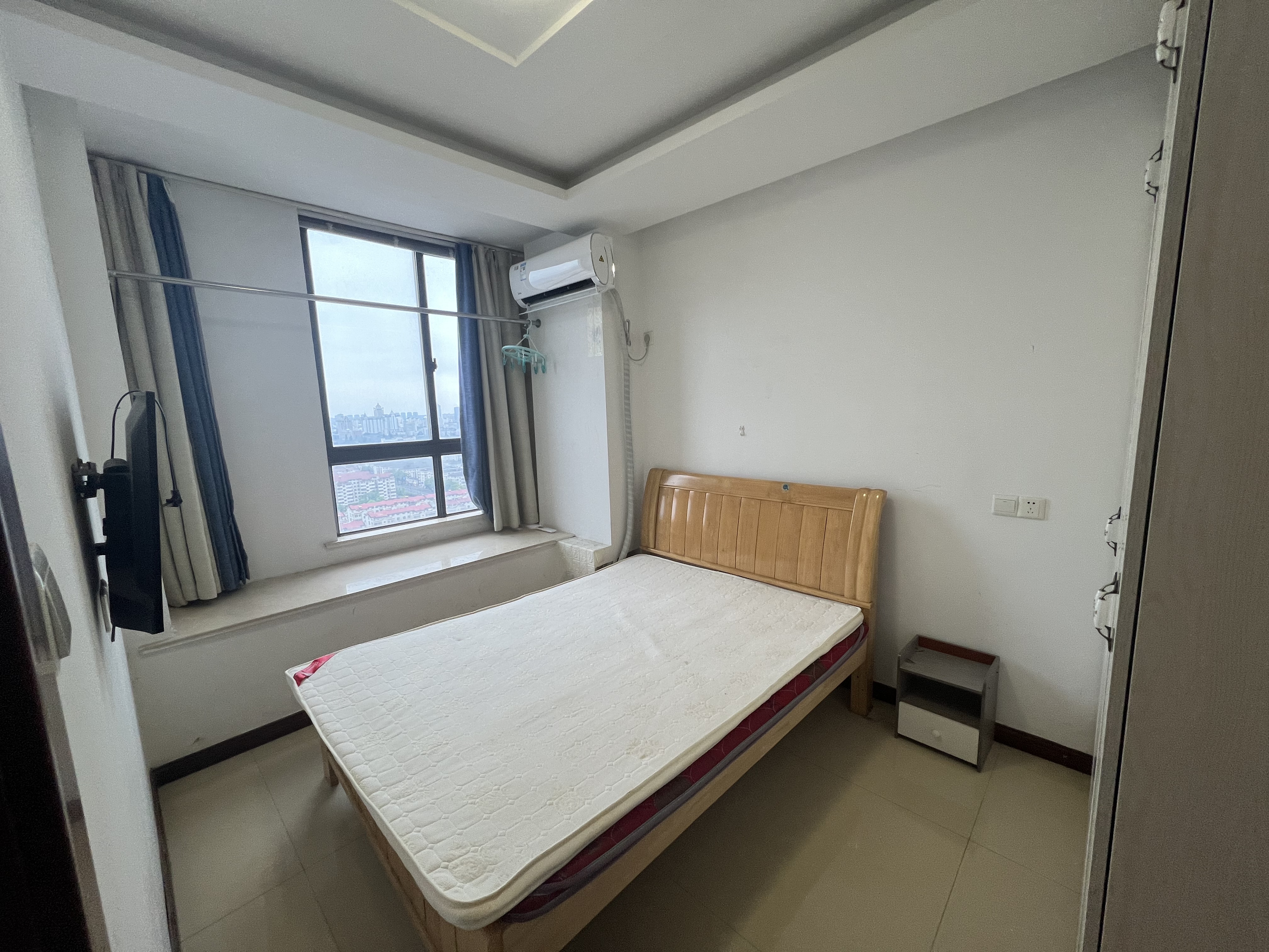 五洲国际广场 3室1厅1卫 90m&sup2;