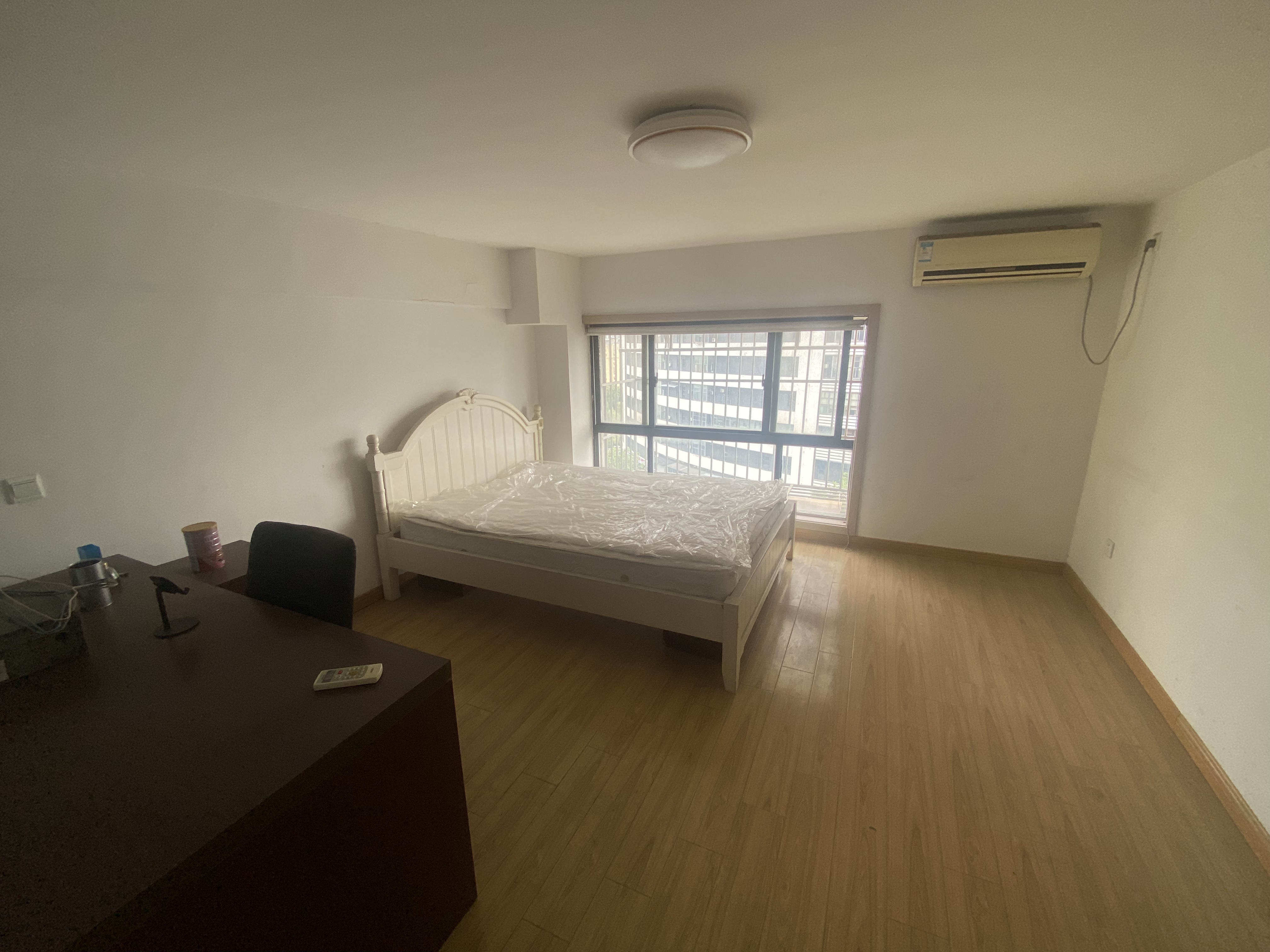 鸿运大厦 2室1厅1卫 64m&sup2;