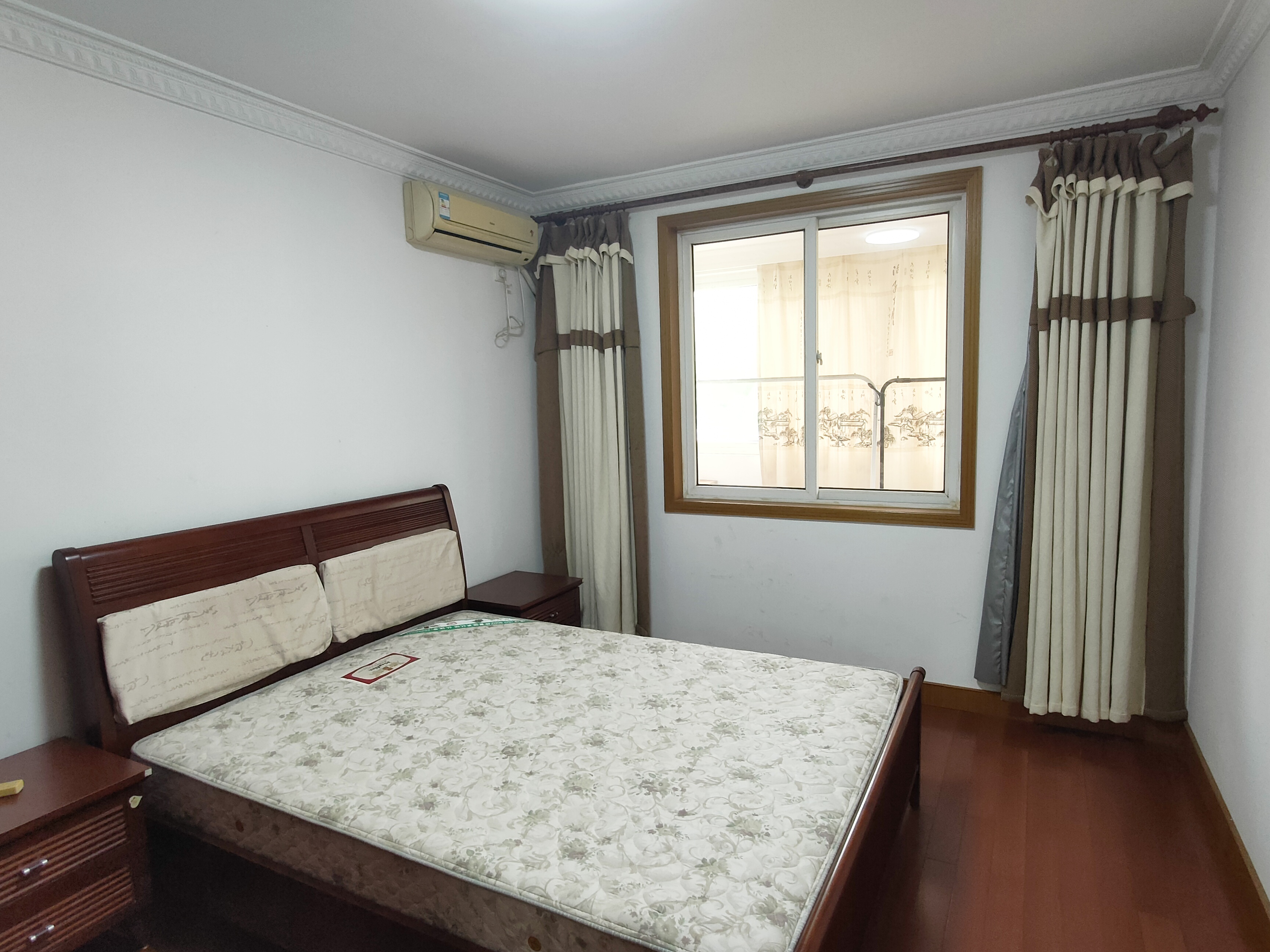 德民花苑东区 3室2厅2卫 132m&sup2;