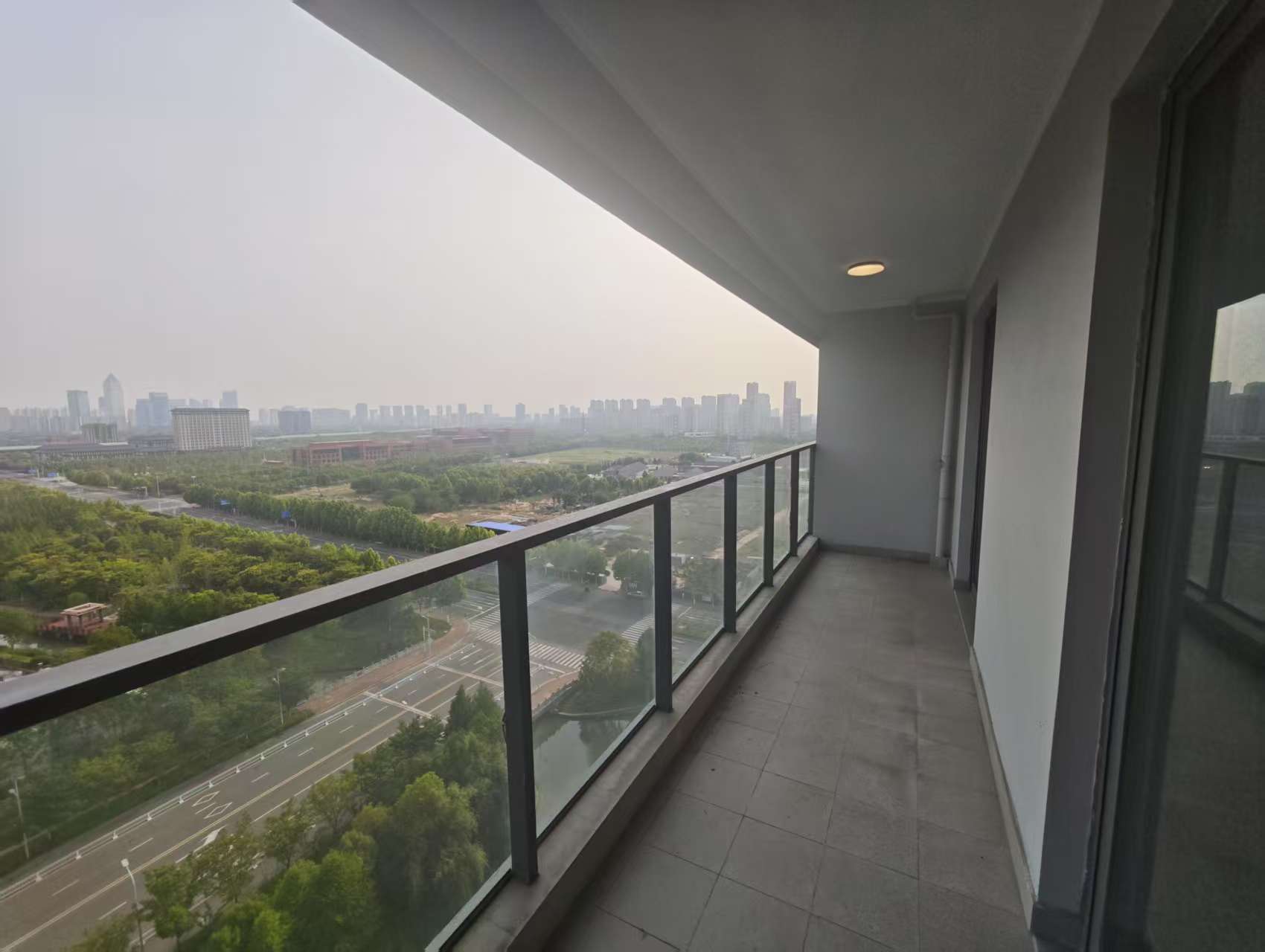 海纳春江 4室2厅2卫 142m&sup2;