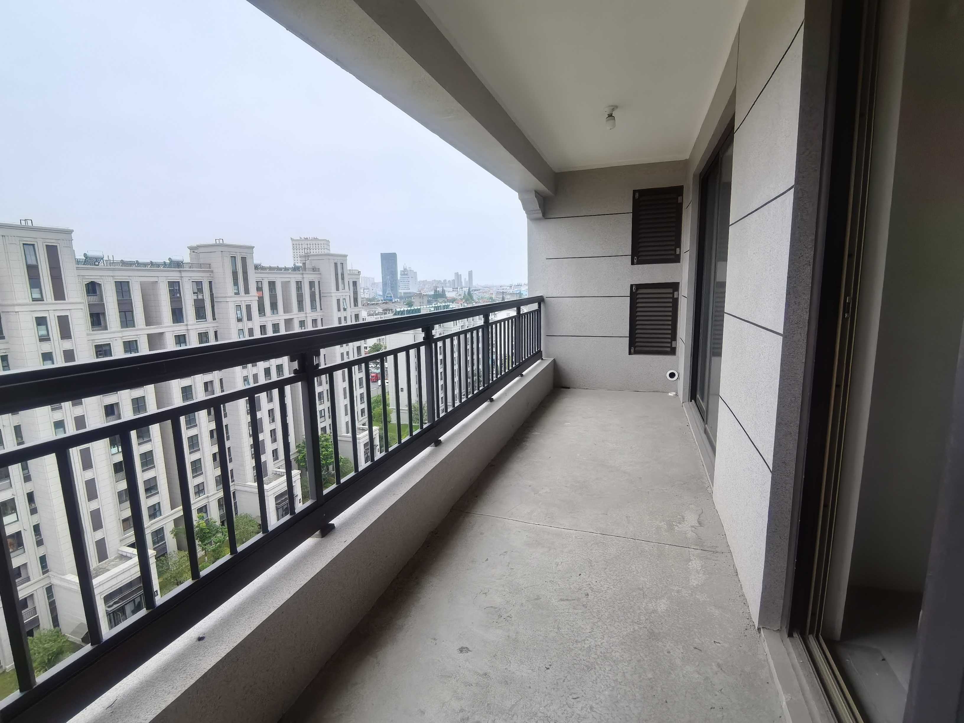融创荣润&middot;玖樟台 4室2厅2卫 120.99m&sup2;