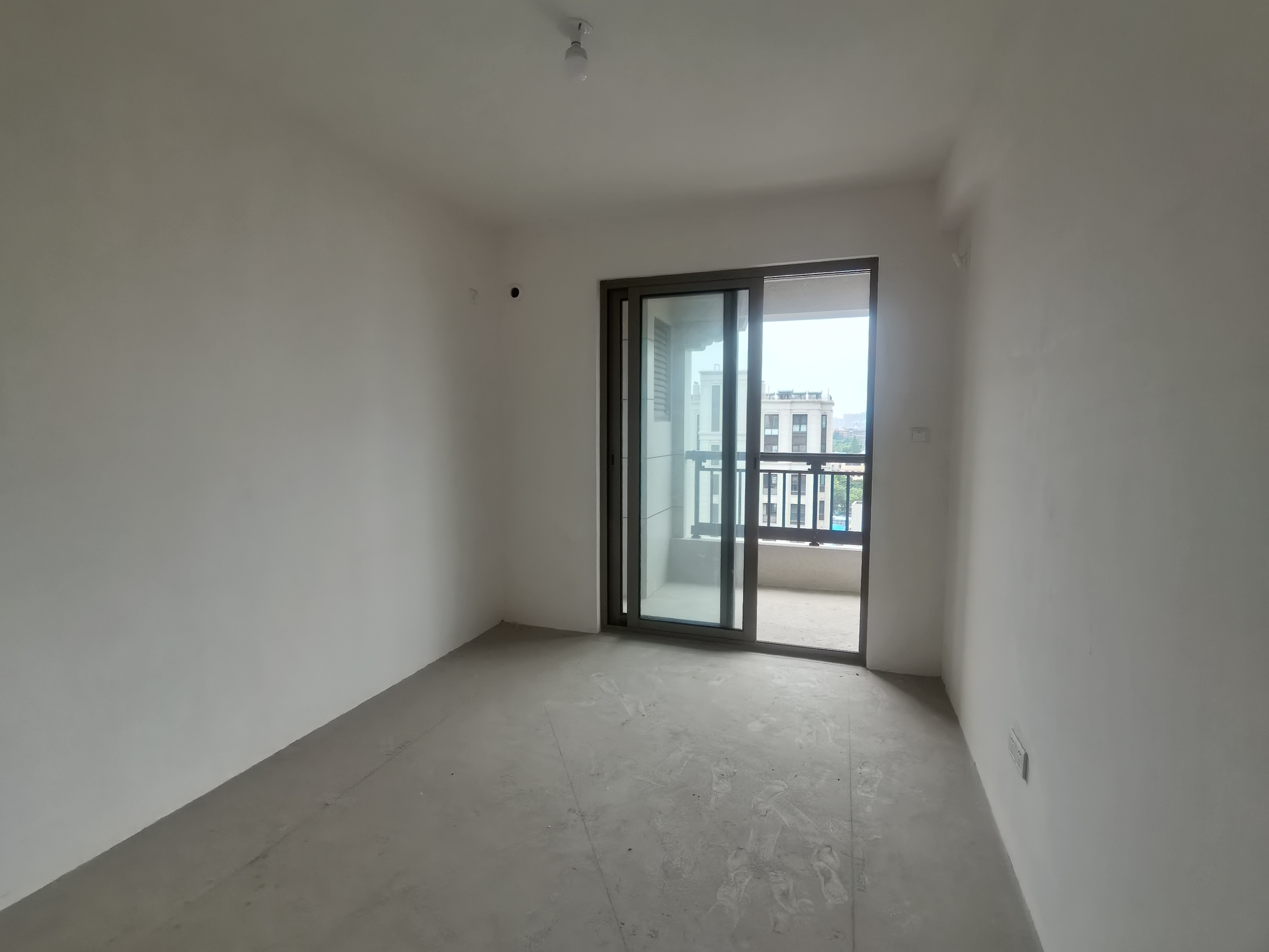 融创荣润&middot;玖樟台 4室2厅2卫 120.99m&sup2;
