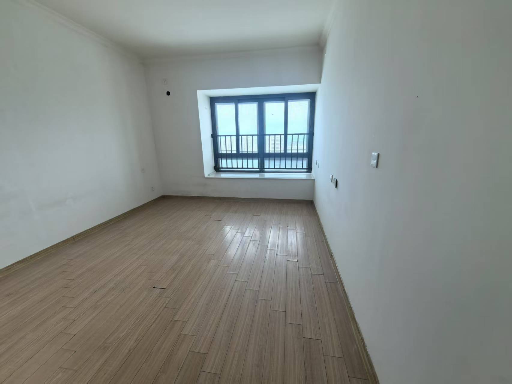 碧桂园天玺湾南区 4室2厅2卫 140m&sup2;