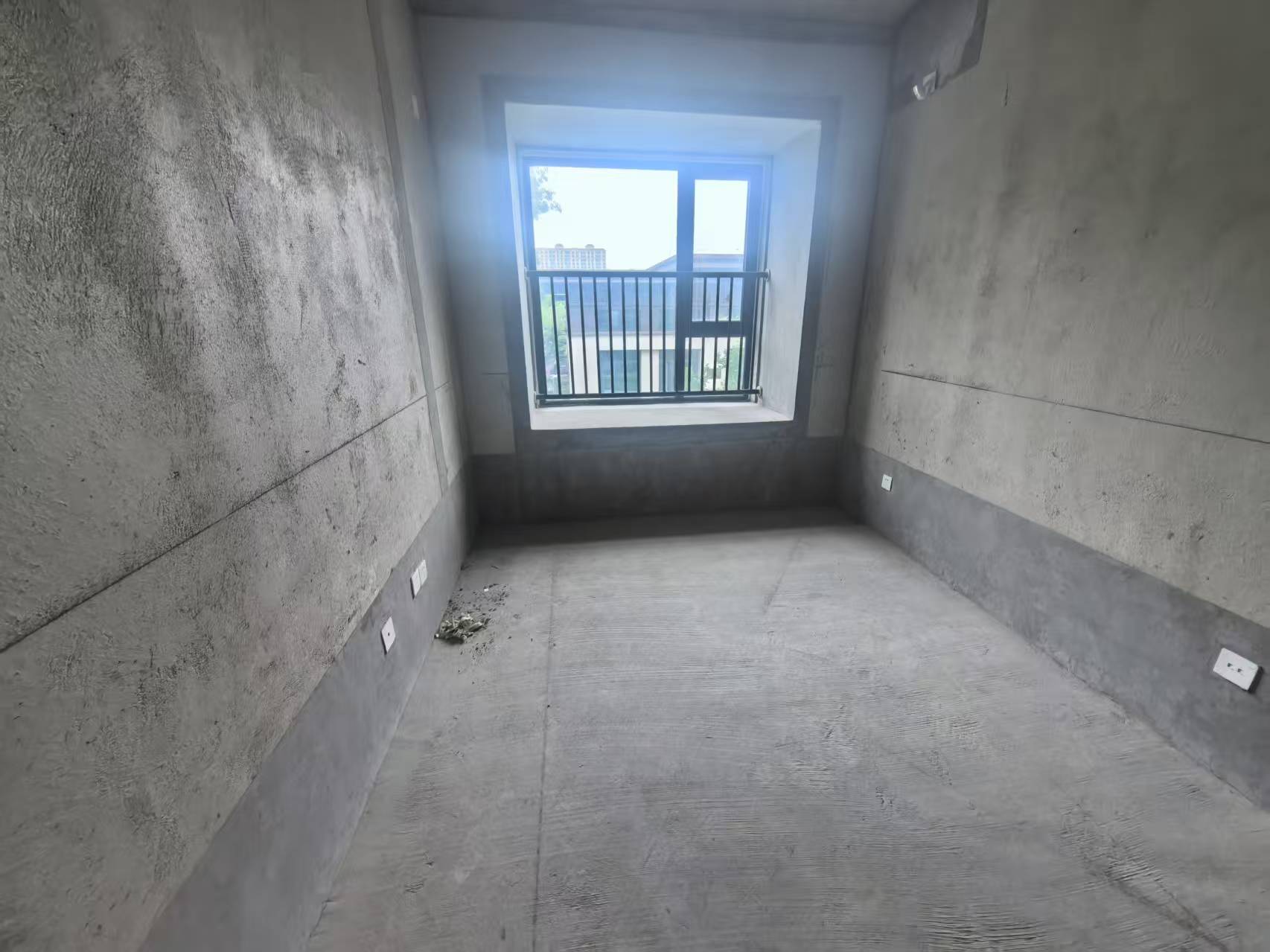 神辉上麟府 4室2厅2卫 137m&sup2;