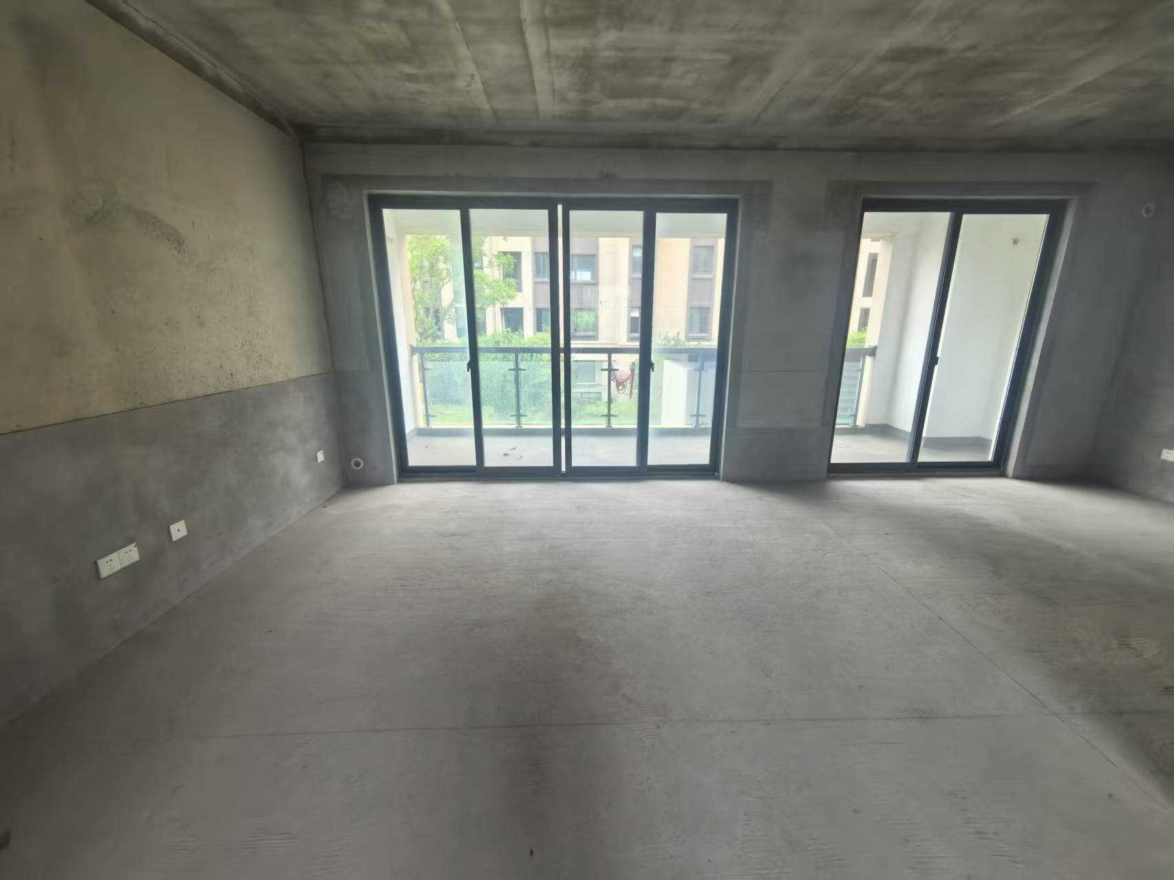神辉上麟府 4室2厅2卫 137m&sup2;
