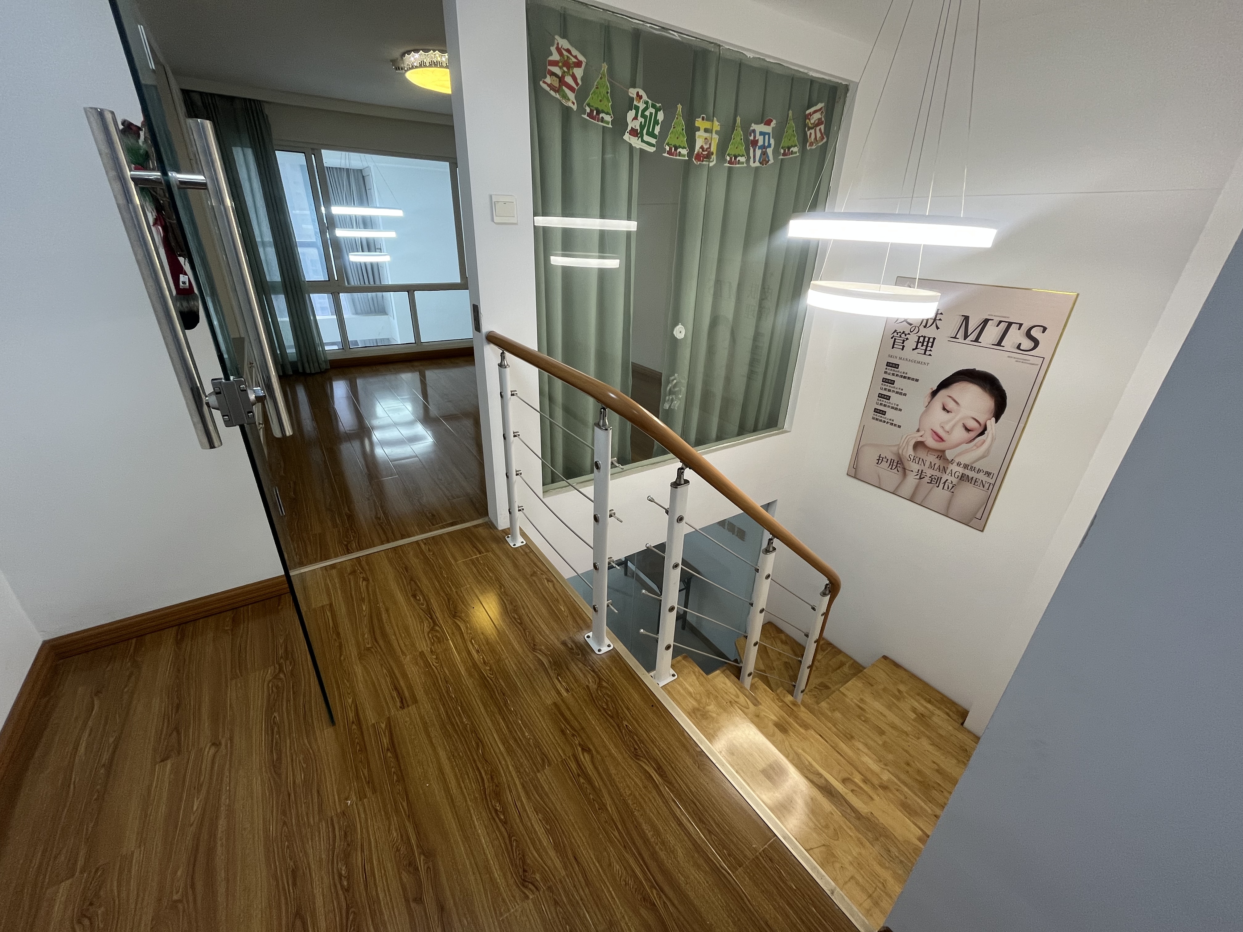 恒隆国际 2室1厅2卫 69.00m&sup2;