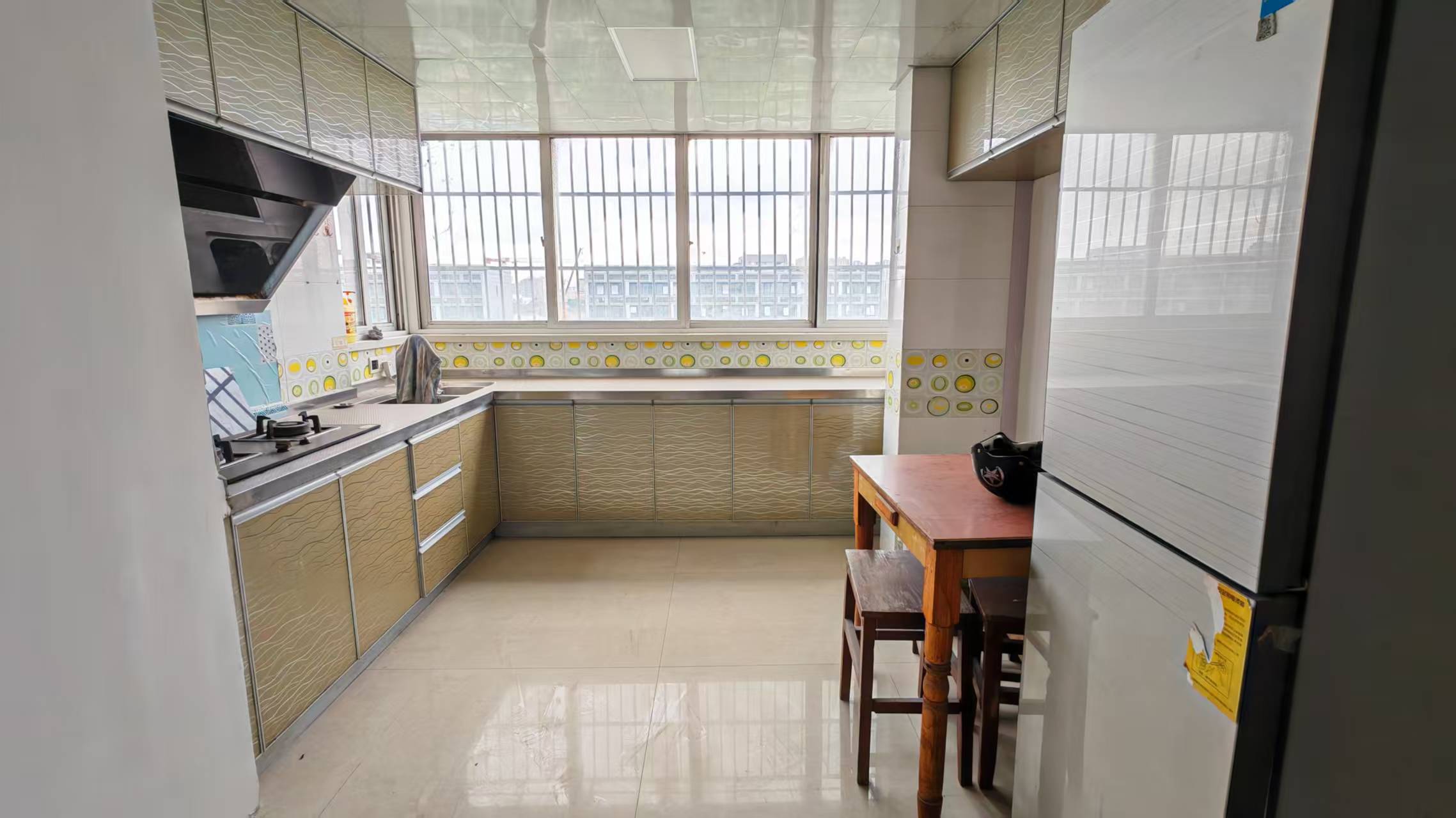 城港花苑 3室1厅1卫 144m&sup2;
