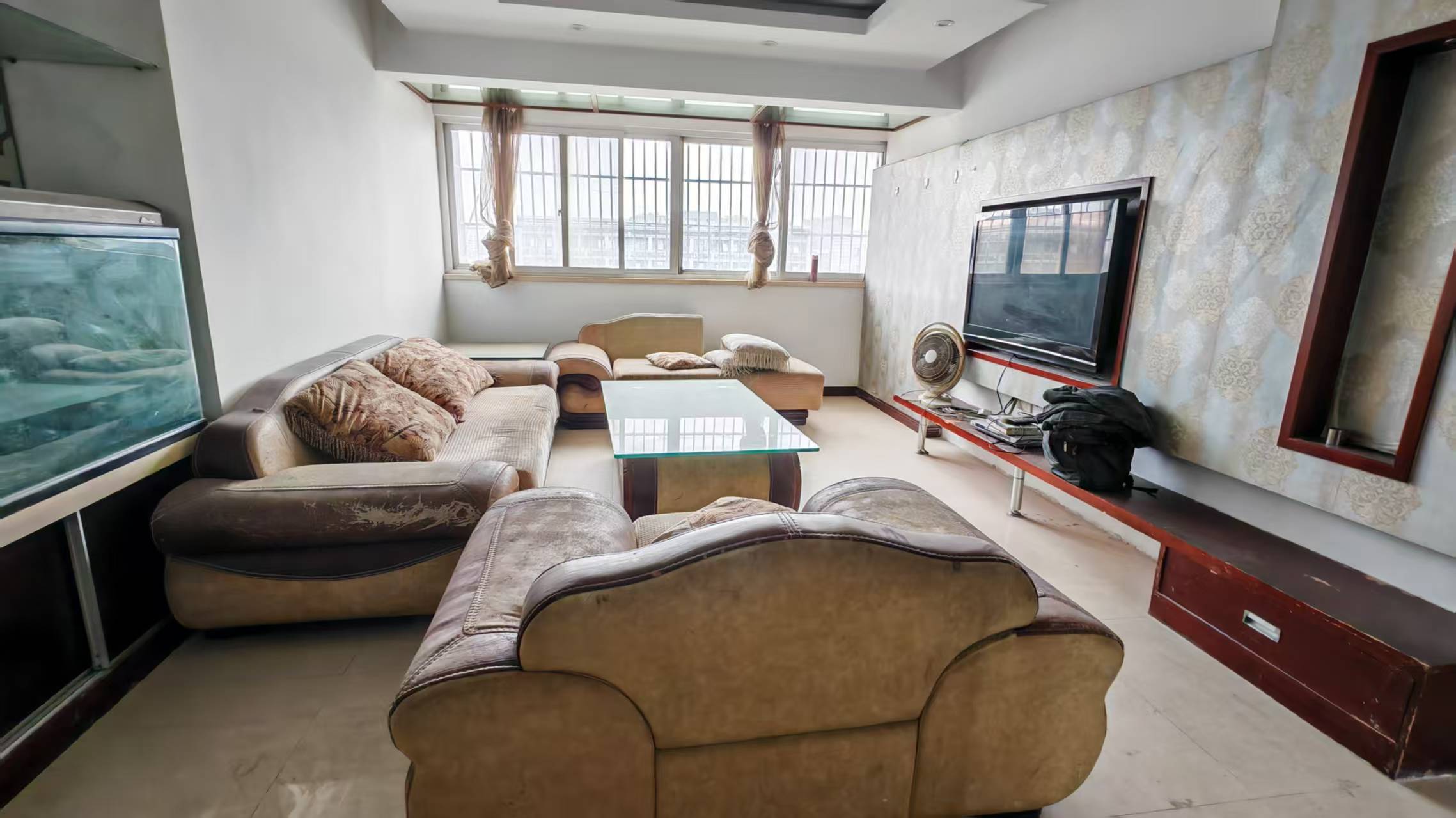 城港花苑 3室1厅1卫 144m&sup2;