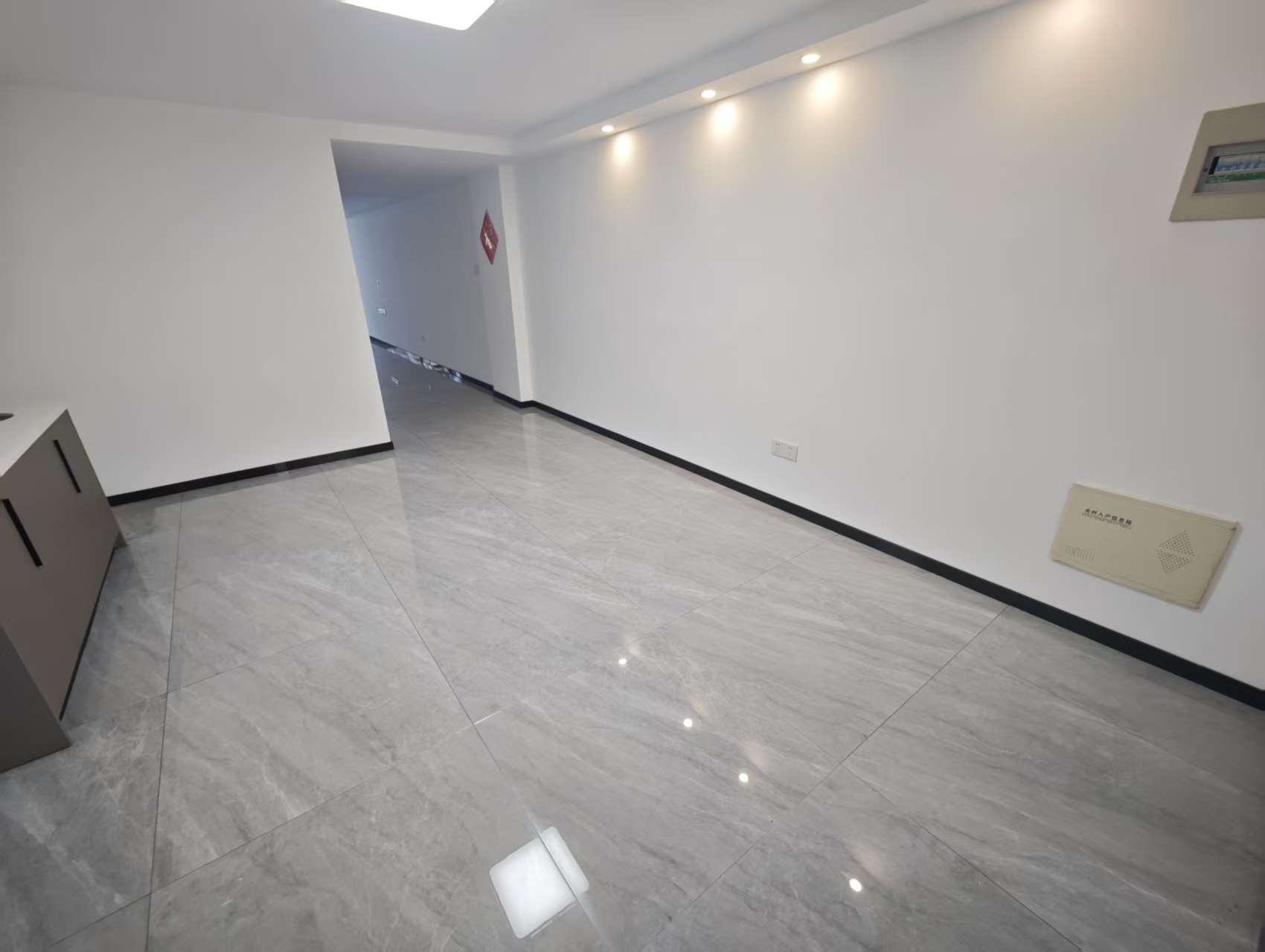 恒隆国际 1室1厅1卫 69.00m&sup2;