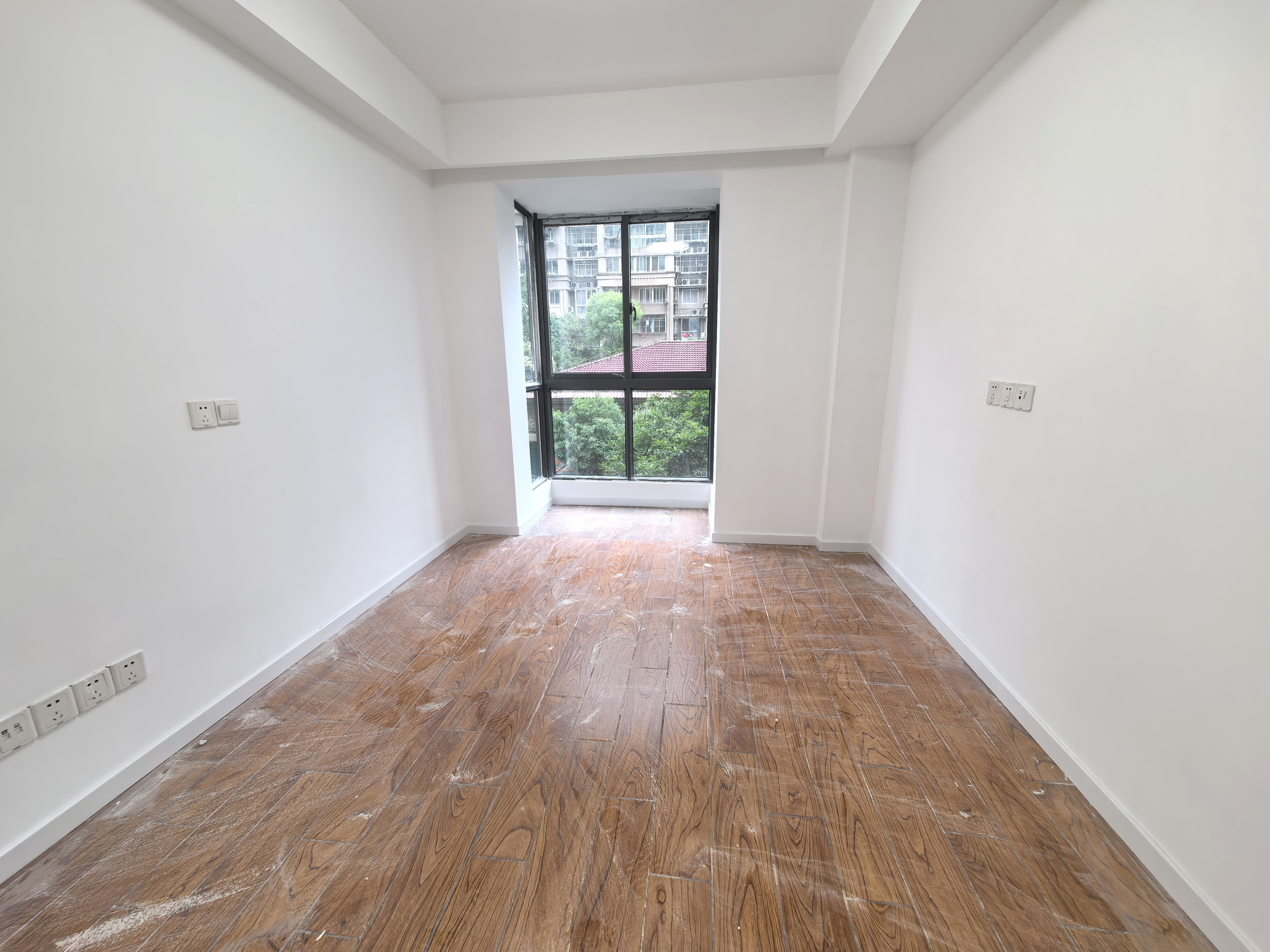 公园南苑 3室2厅2卫 138.00m&sup2;