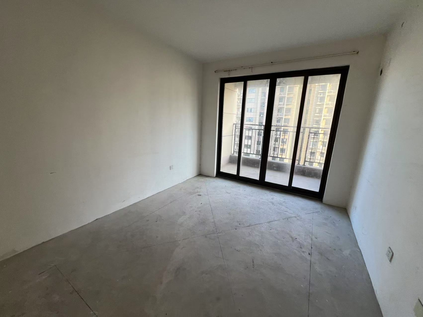 皇家花园北区 3室2厅1卫 119.00m&sup2;