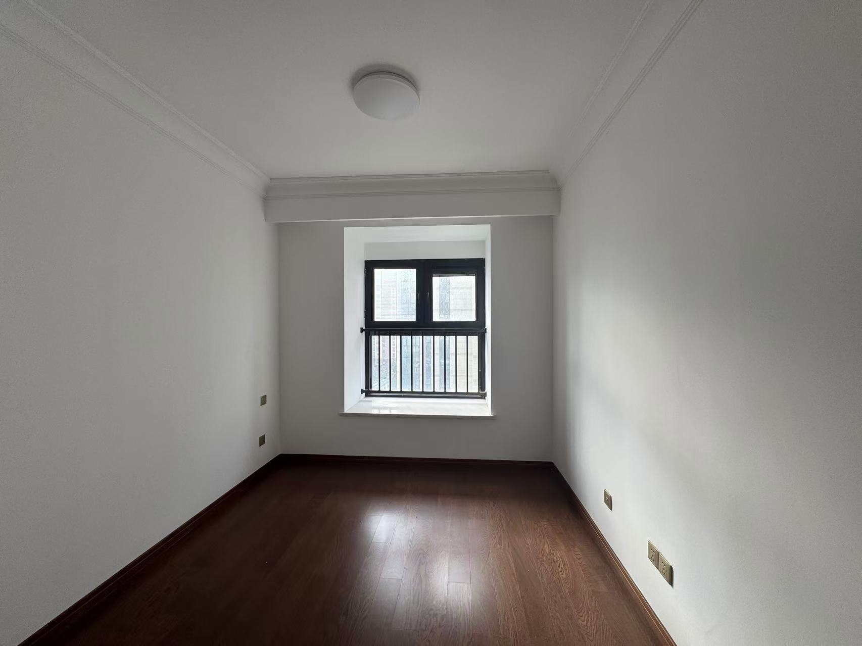 雍华府 3室2厅2卫 118m&sup2;