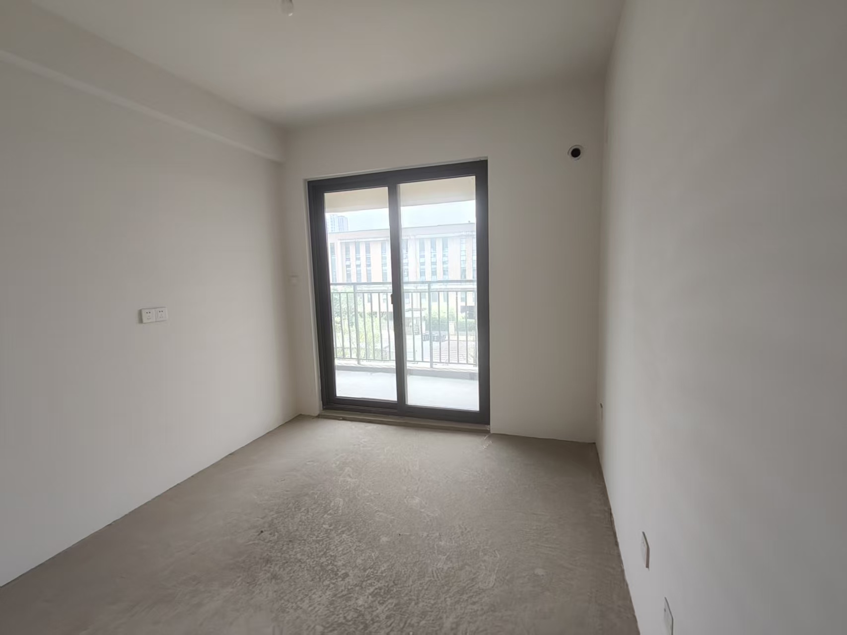 卓越华宸世纪 3室2厅2卫 102m&sup2;