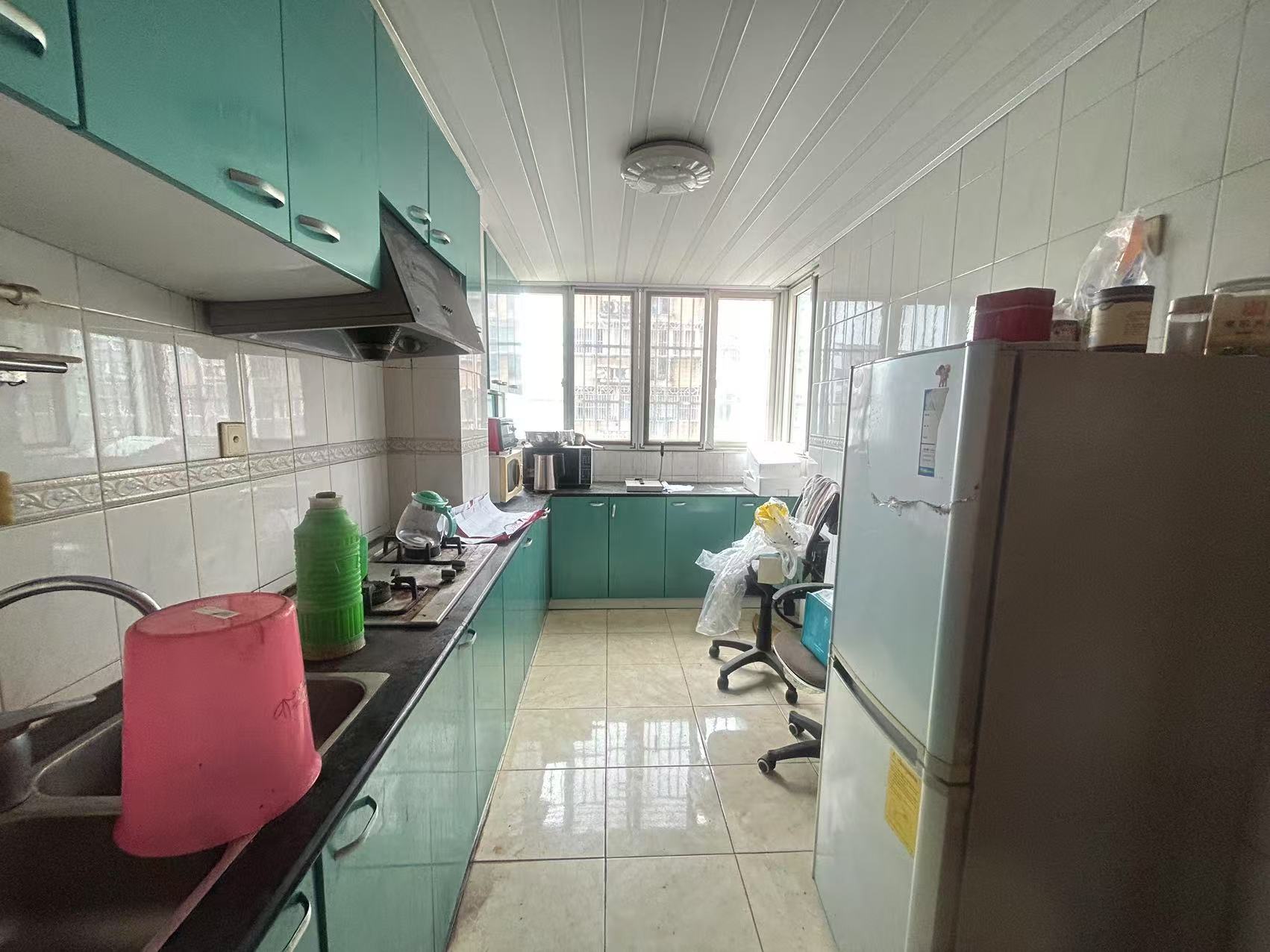 濠西园华迪小区 3室2厅2卫 135m&sup2;