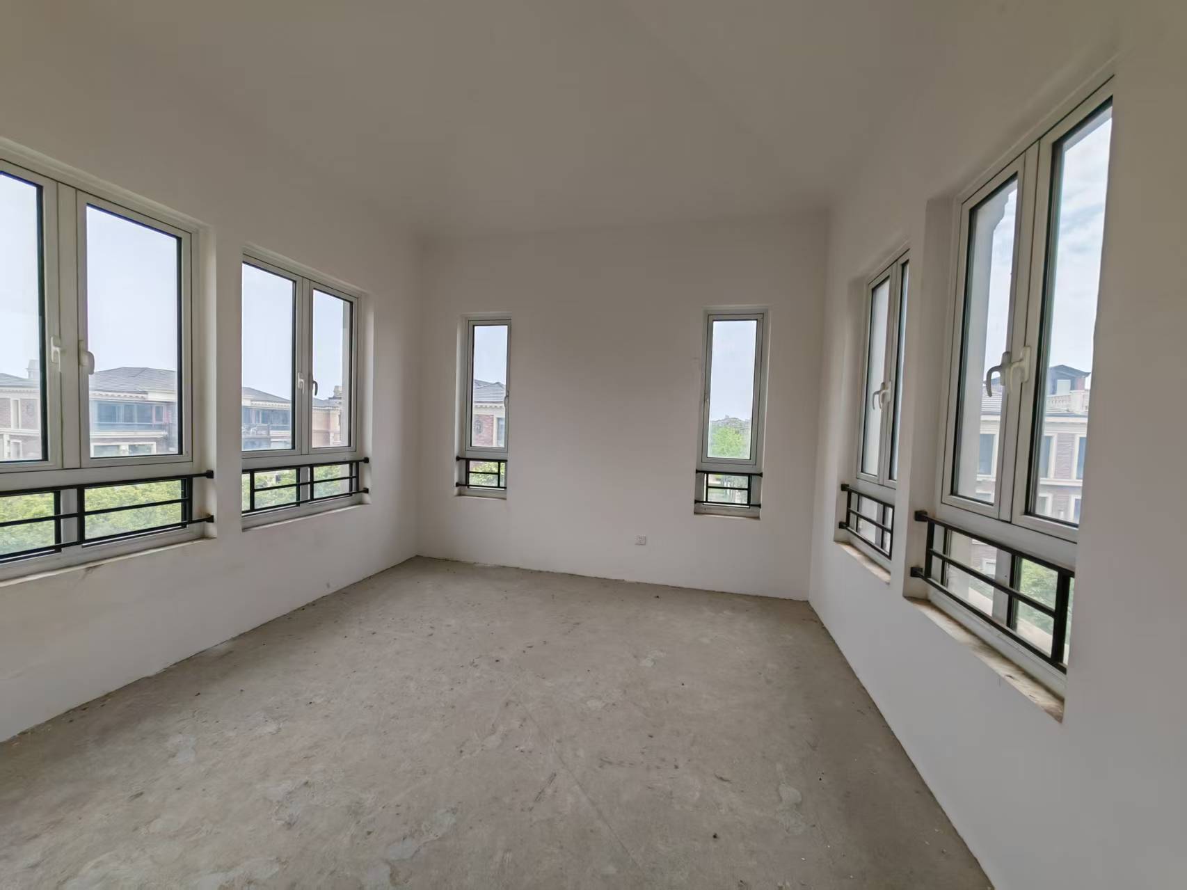 顺发御园 5室2厅4卫 371m&sup2;