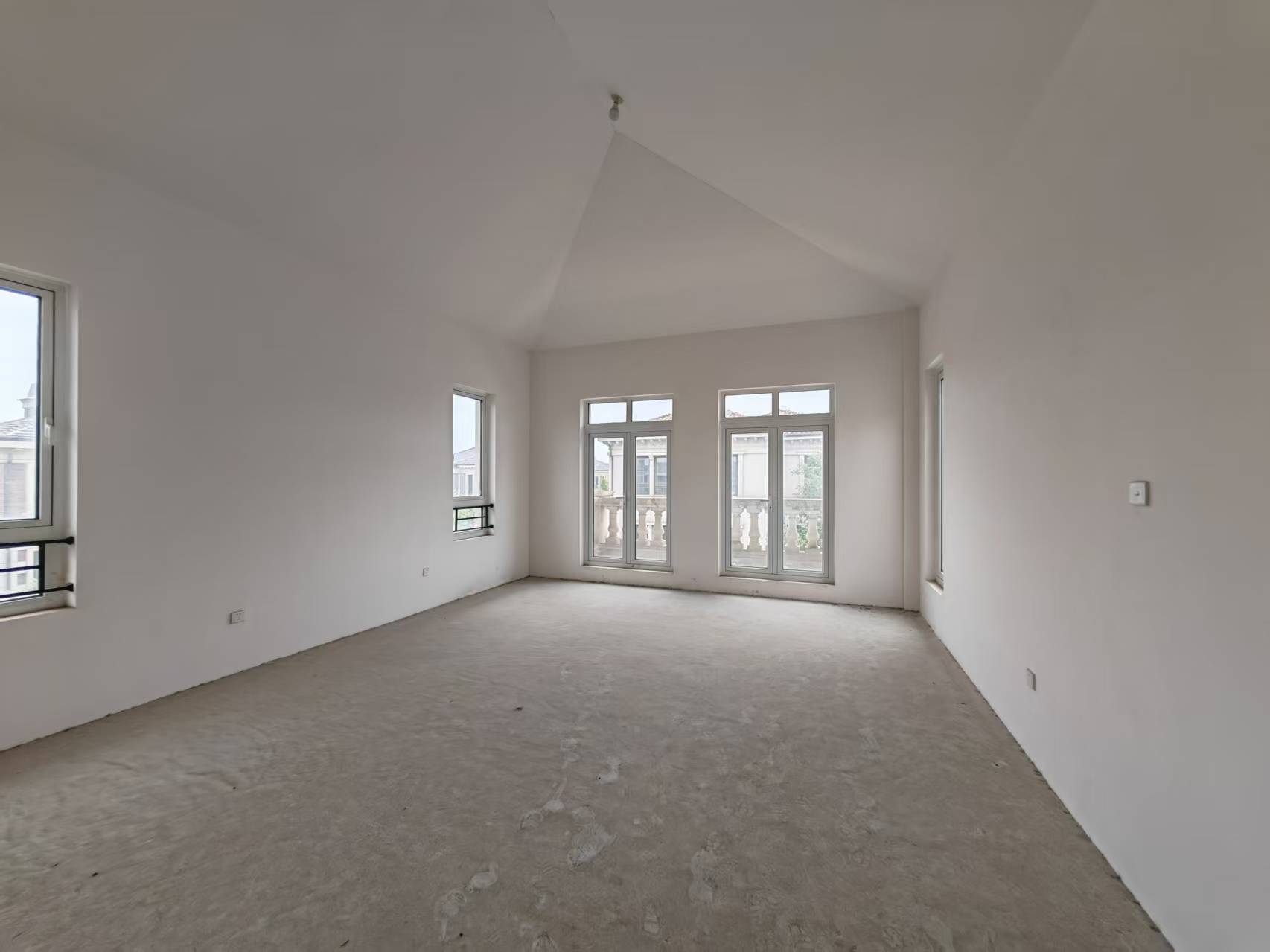 顺发御园 5室2厅4卫 371m&sup2;