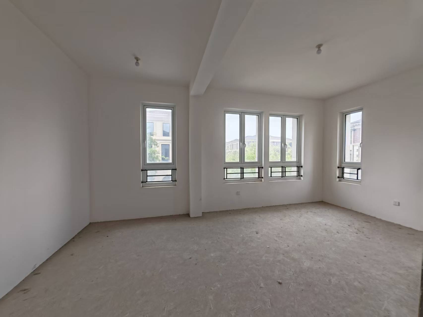 顺发御园 5室2厅4卫 371m&sup2;