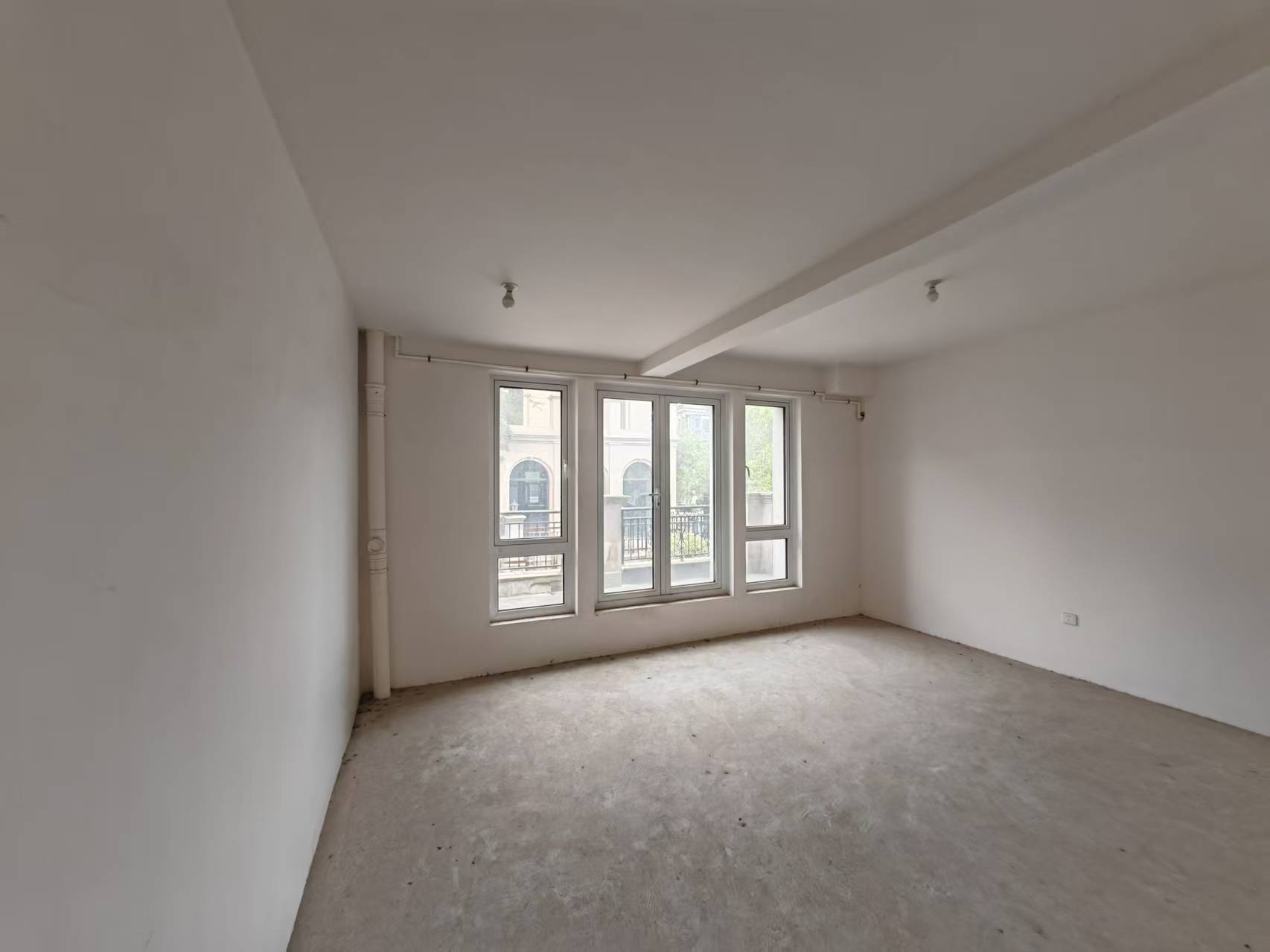 顺发御园 5室2厅4卫 371m&sup2;