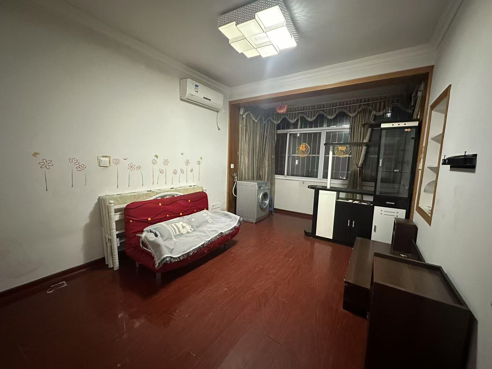 虹桥新村(朝霞路) 3室1厅1卫 72m&sup2;