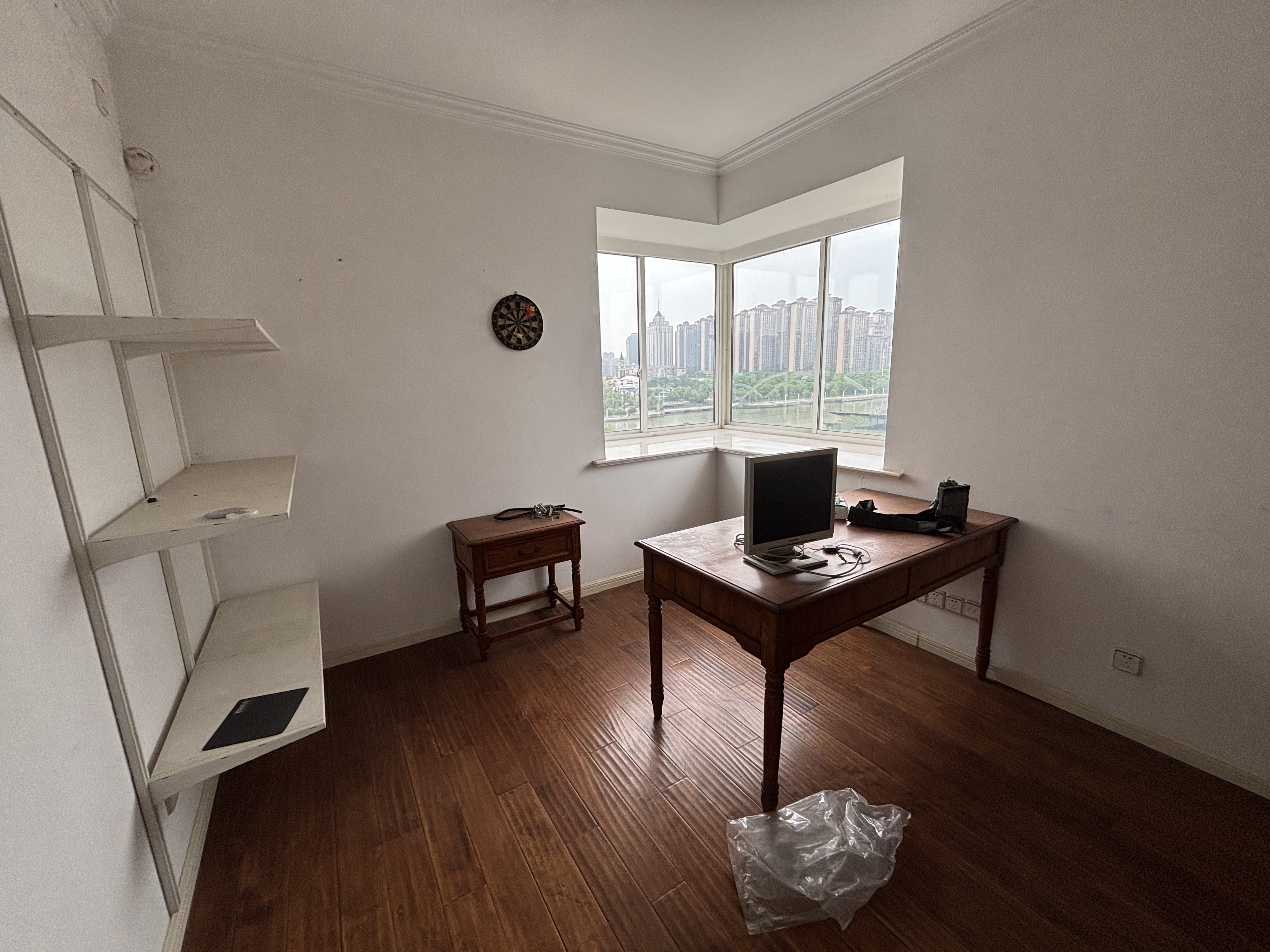 晏园南岸 3室2厅2卫 167m&sup2;
