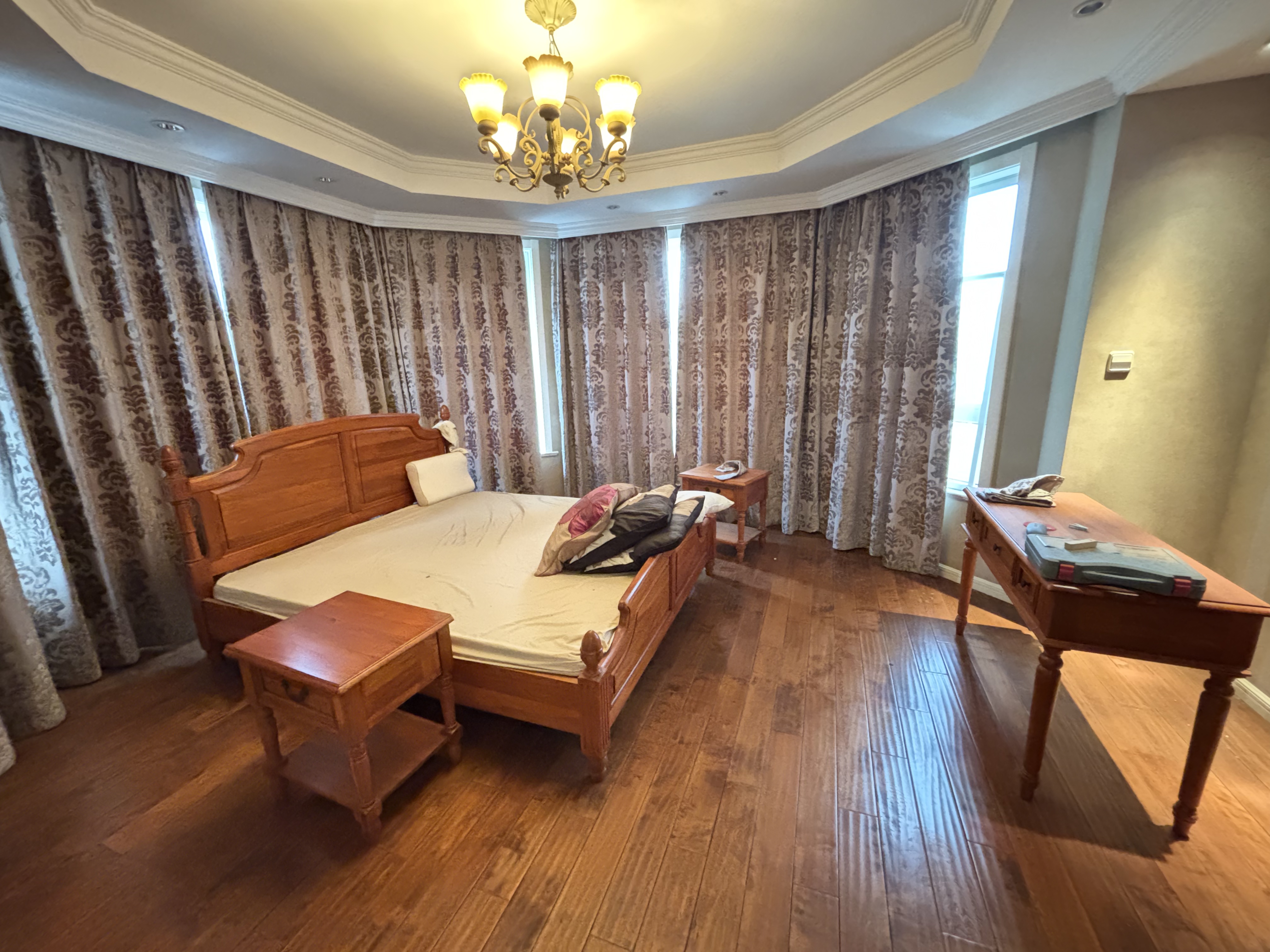 晏园南岸 3室2厅2卫 167m&sup2;