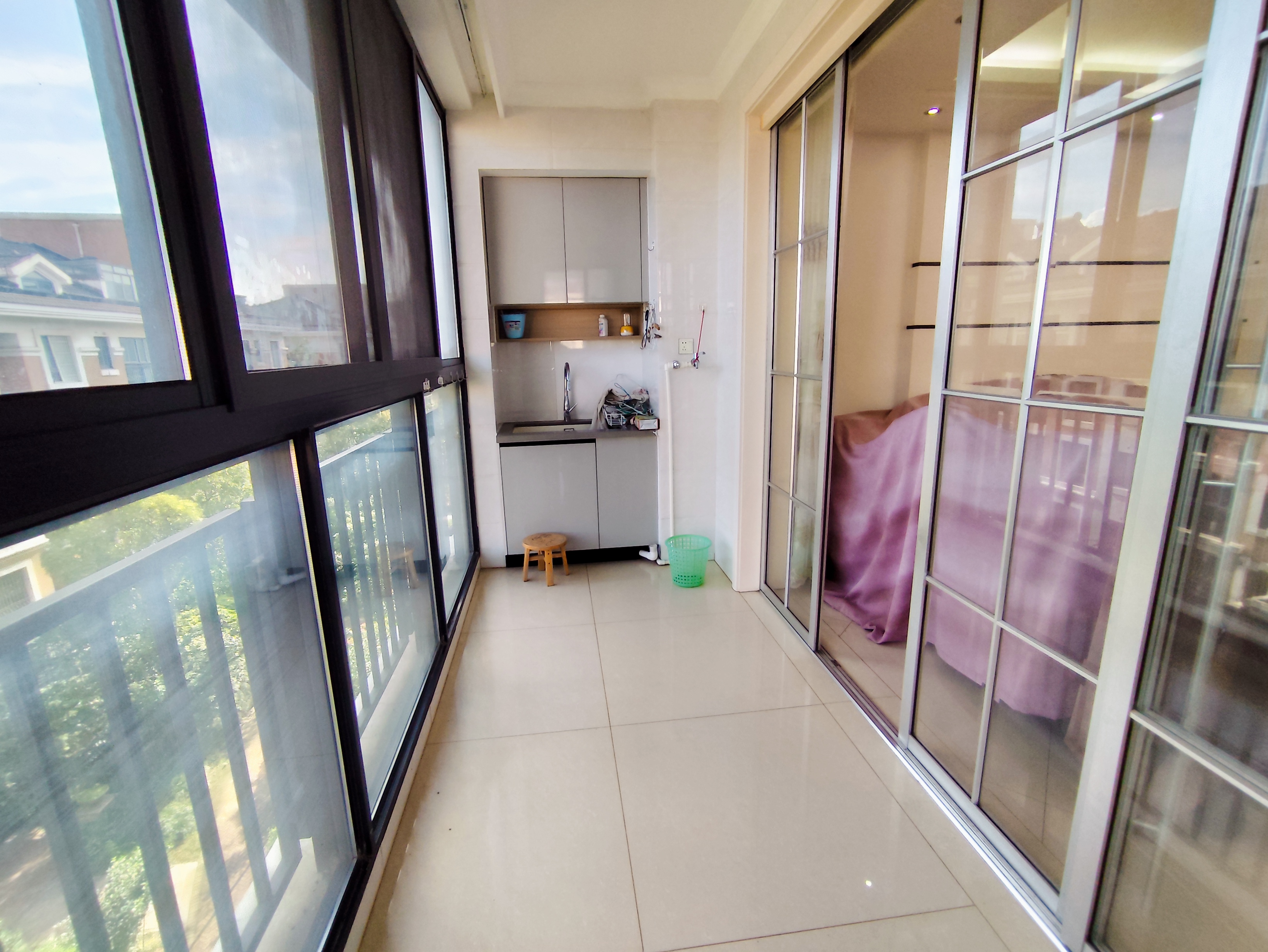 金水湾花园 4室2厅3卫 208.23m&sup2;