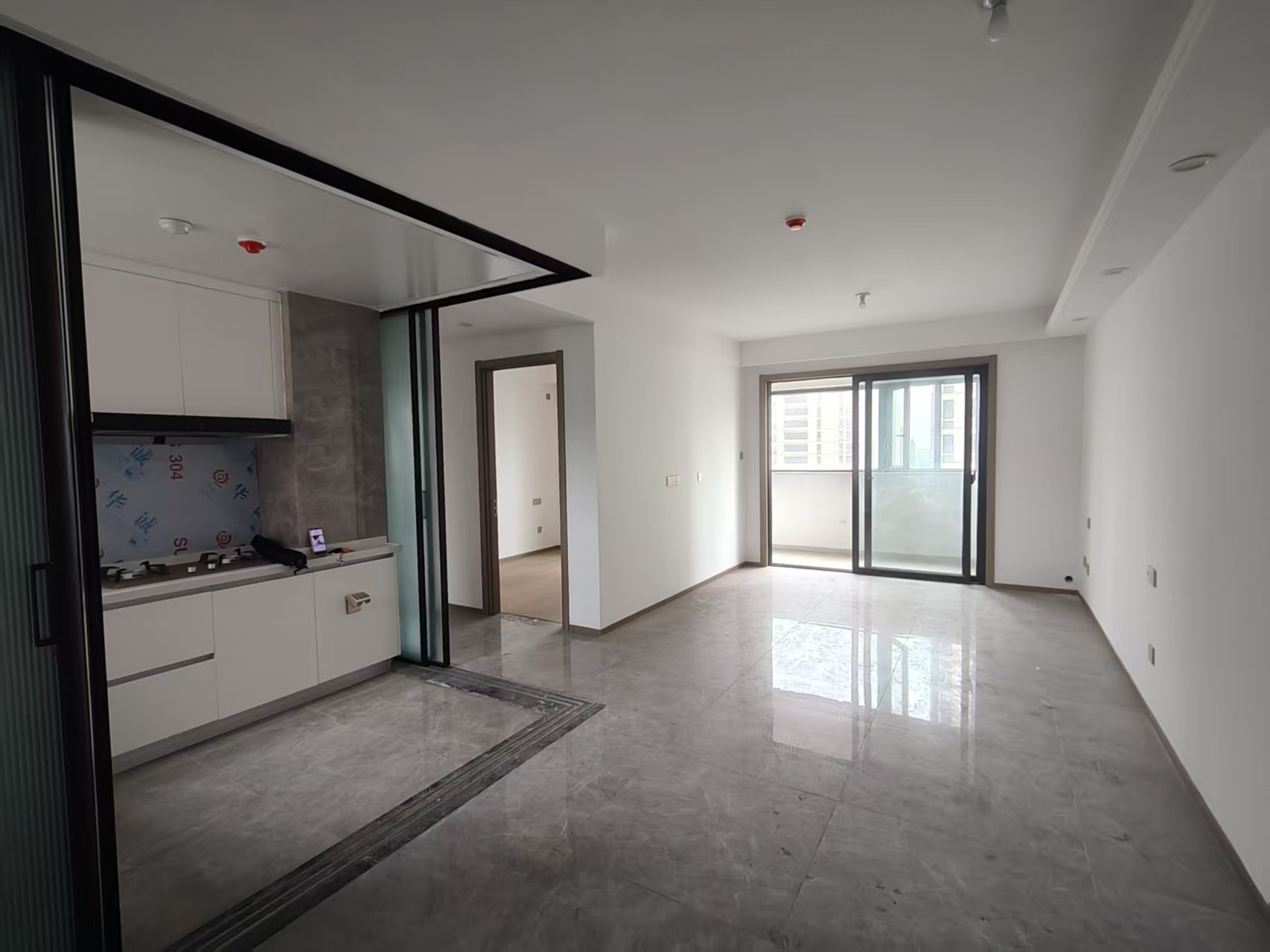 华禧铭苑 3室2厅1卫 103.57m²