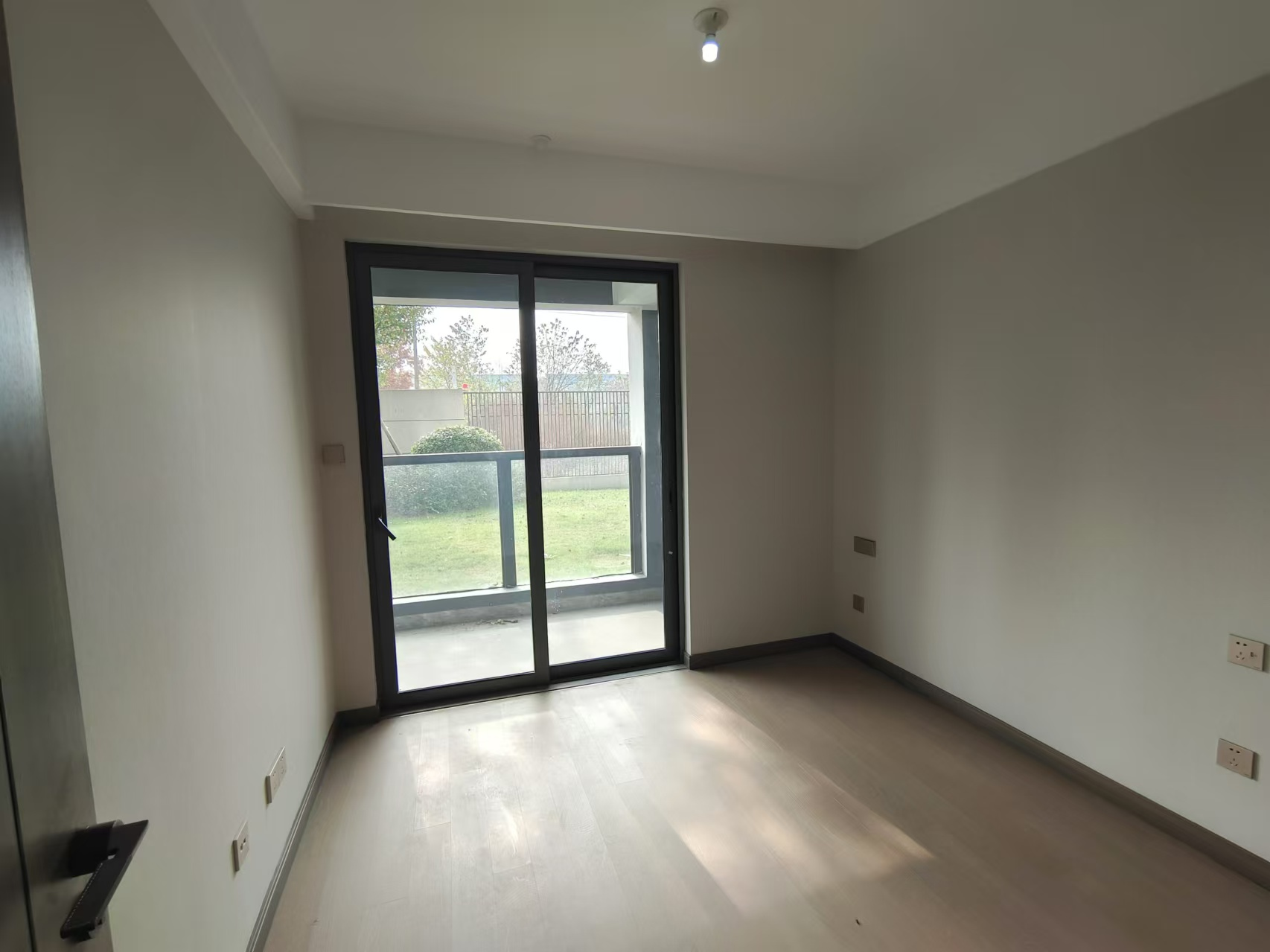 北纬31度 3室2厅1卫 110m&sup2;