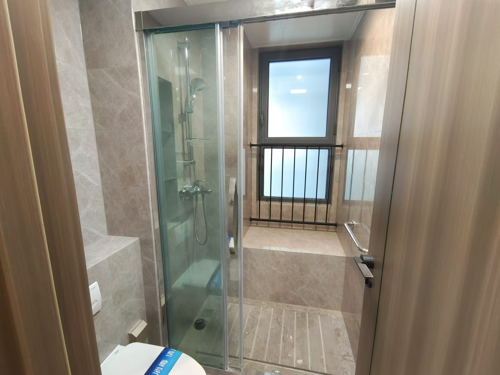 北纬31度 3室2厅1卫 110m&sup2;
