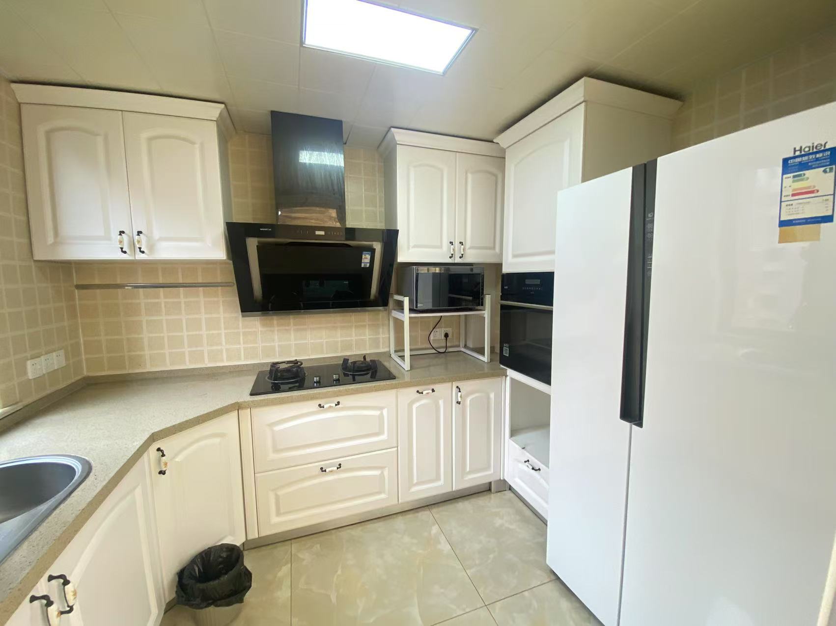 万濠星城 4室2厅1卫 142.37m&sup2;