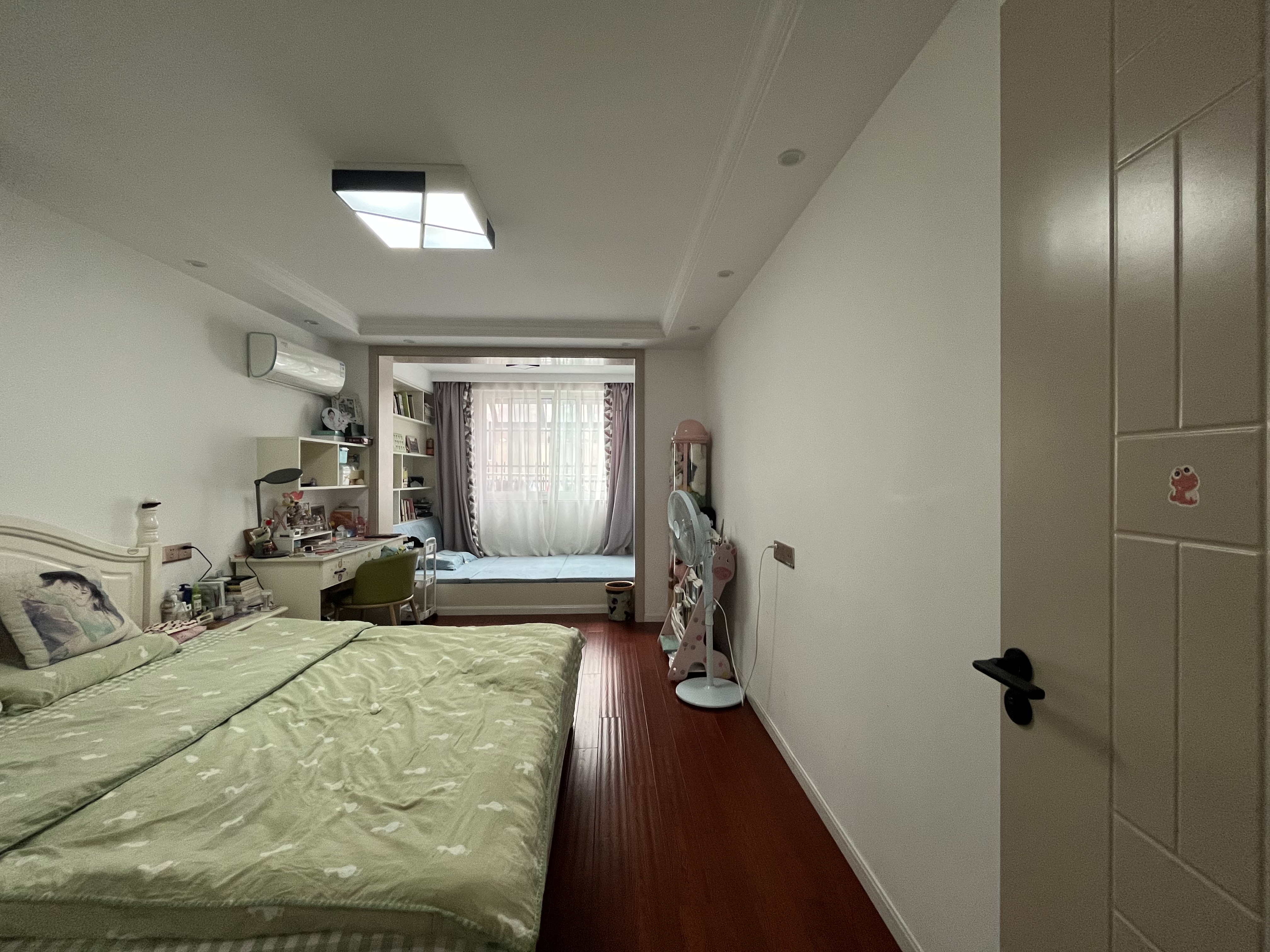 姚港路22号 3室2厅2卫 124.64m&sup2;