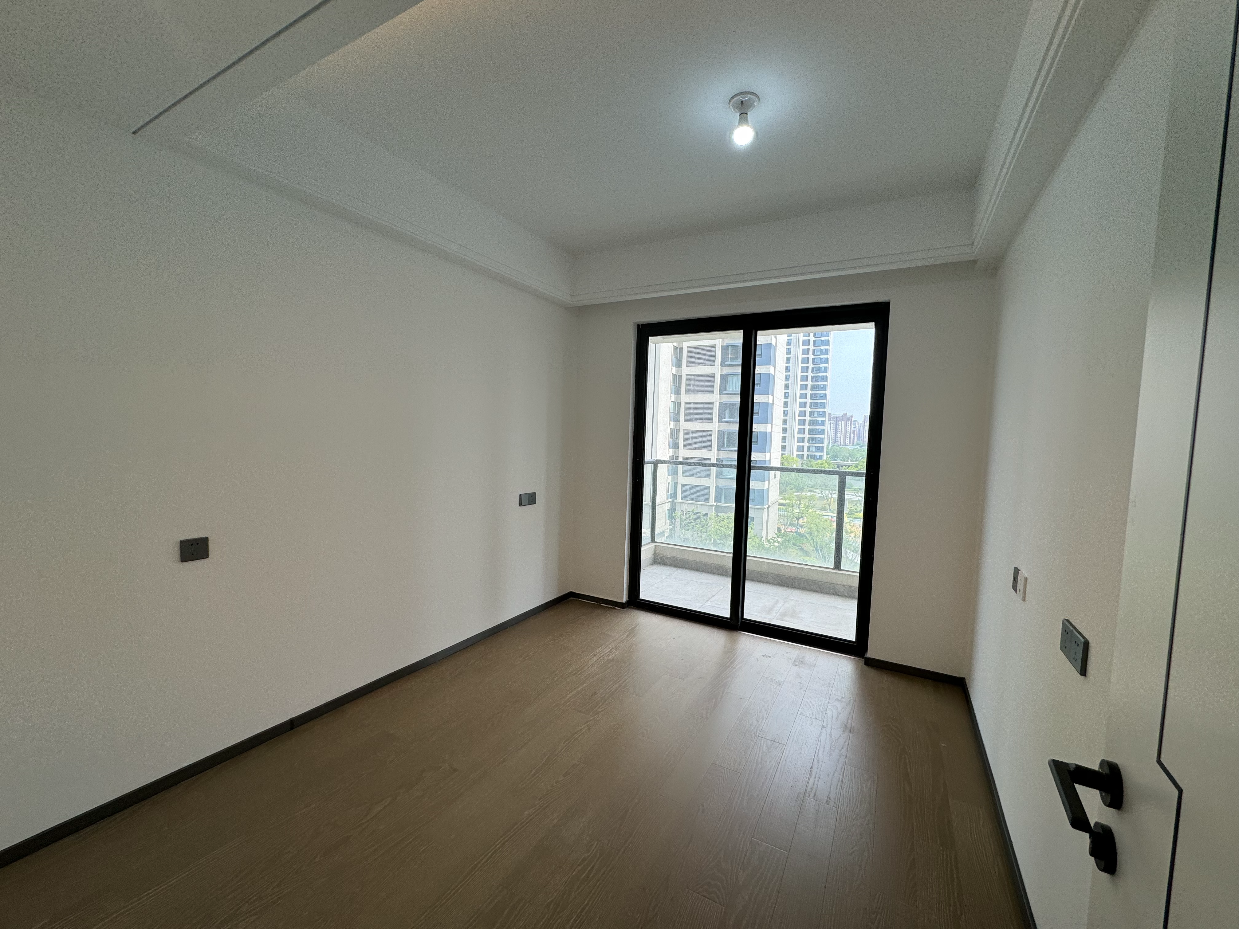 碧桂园公园星荟 3室2厅1卫 102.75m&sup2;