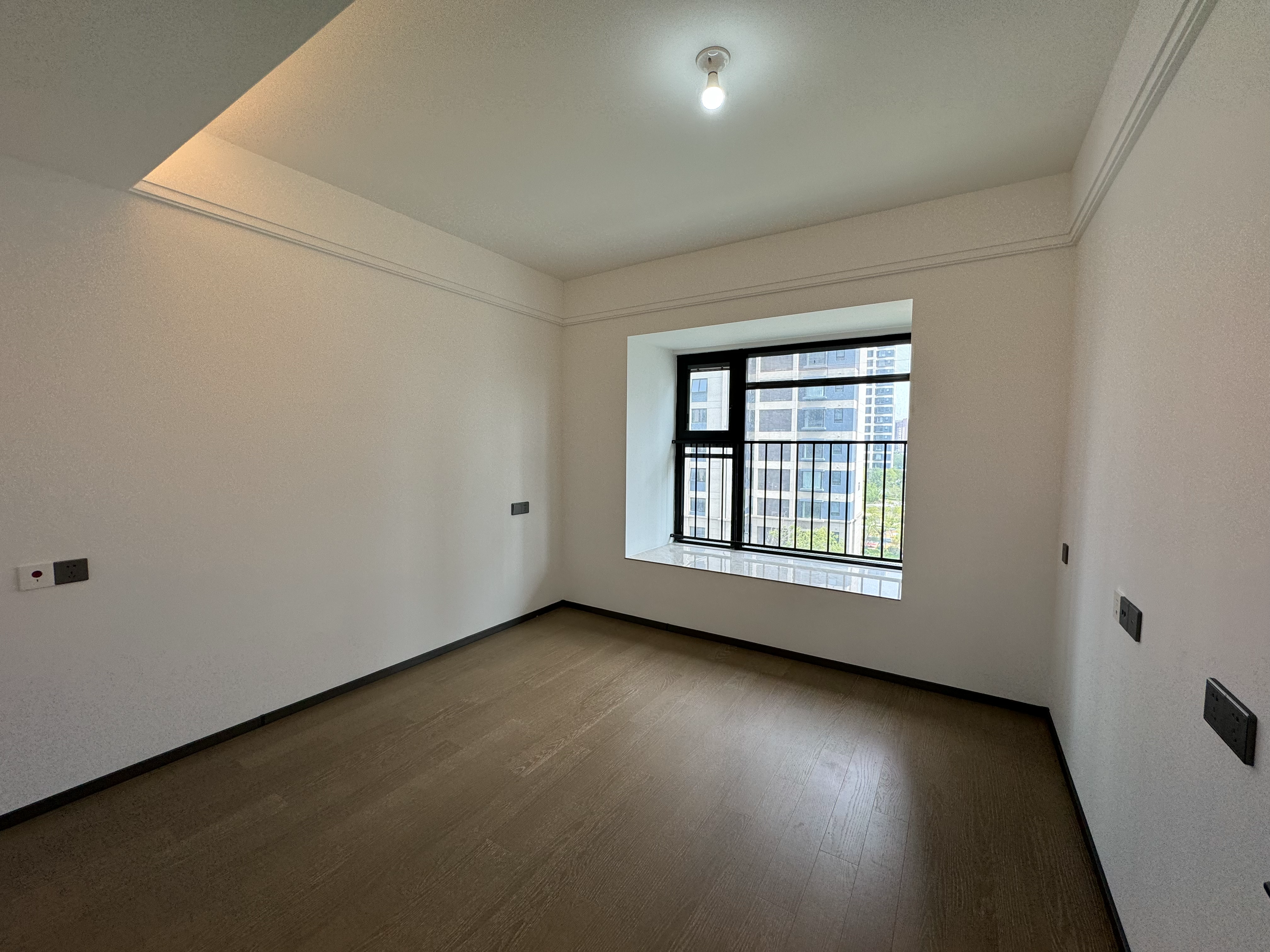 碧桂园公园星荟 3室2厅1卫 102.75m&sup2;