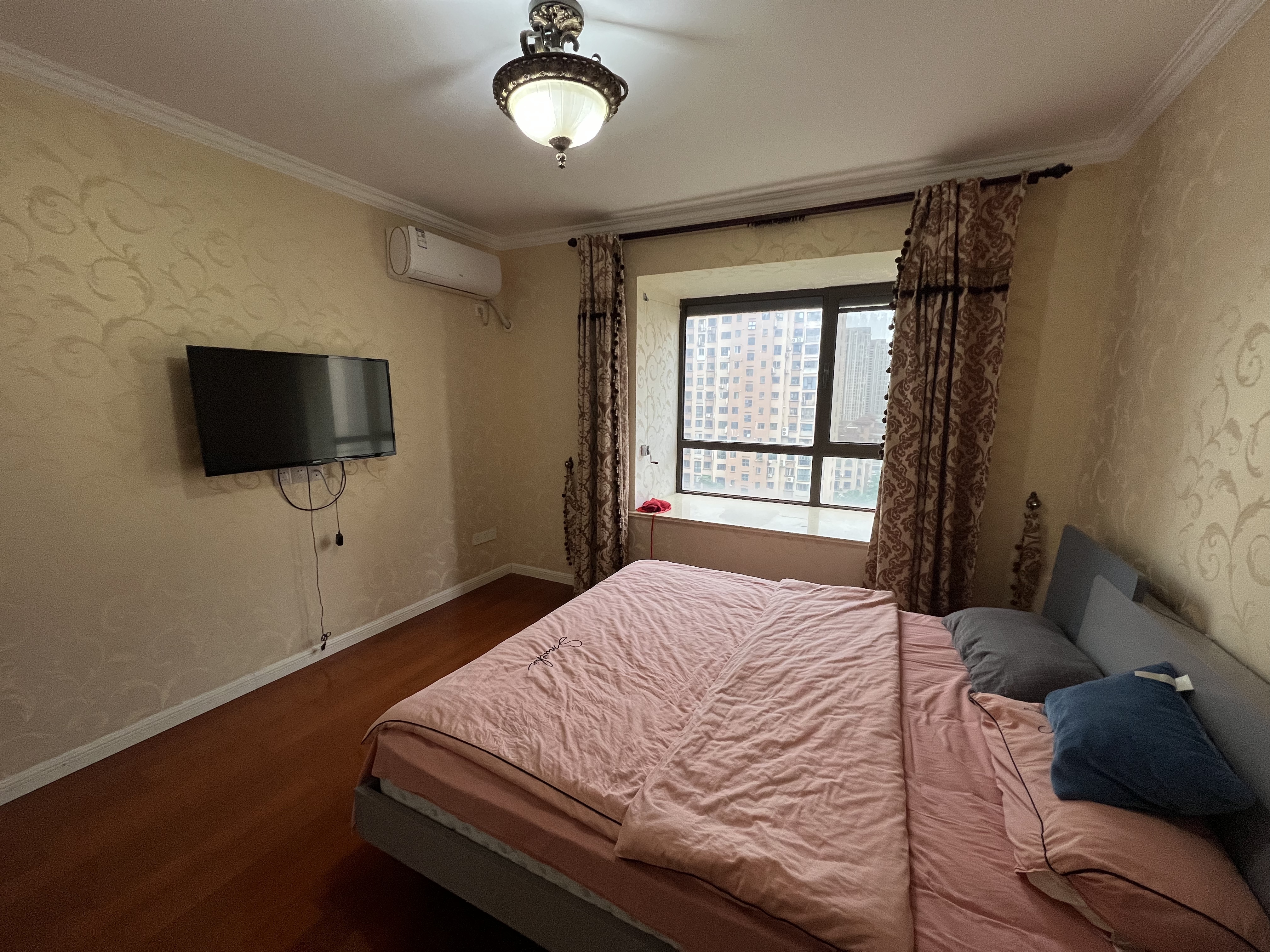 华强城 3室2厅2卫 128.39m&sup2;