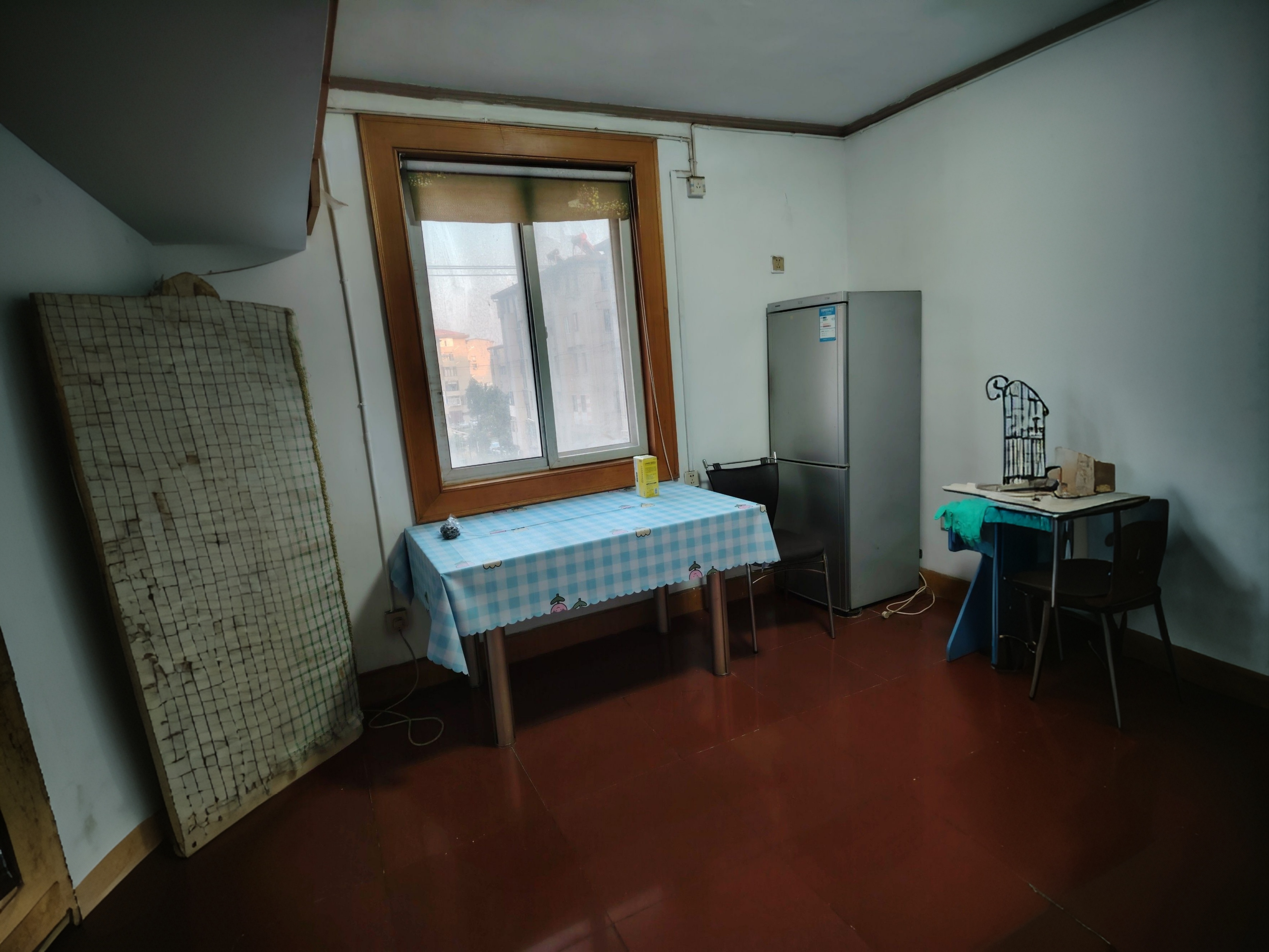 虹桥新村(朝霞路) 2室1厅1卫 62.98m²