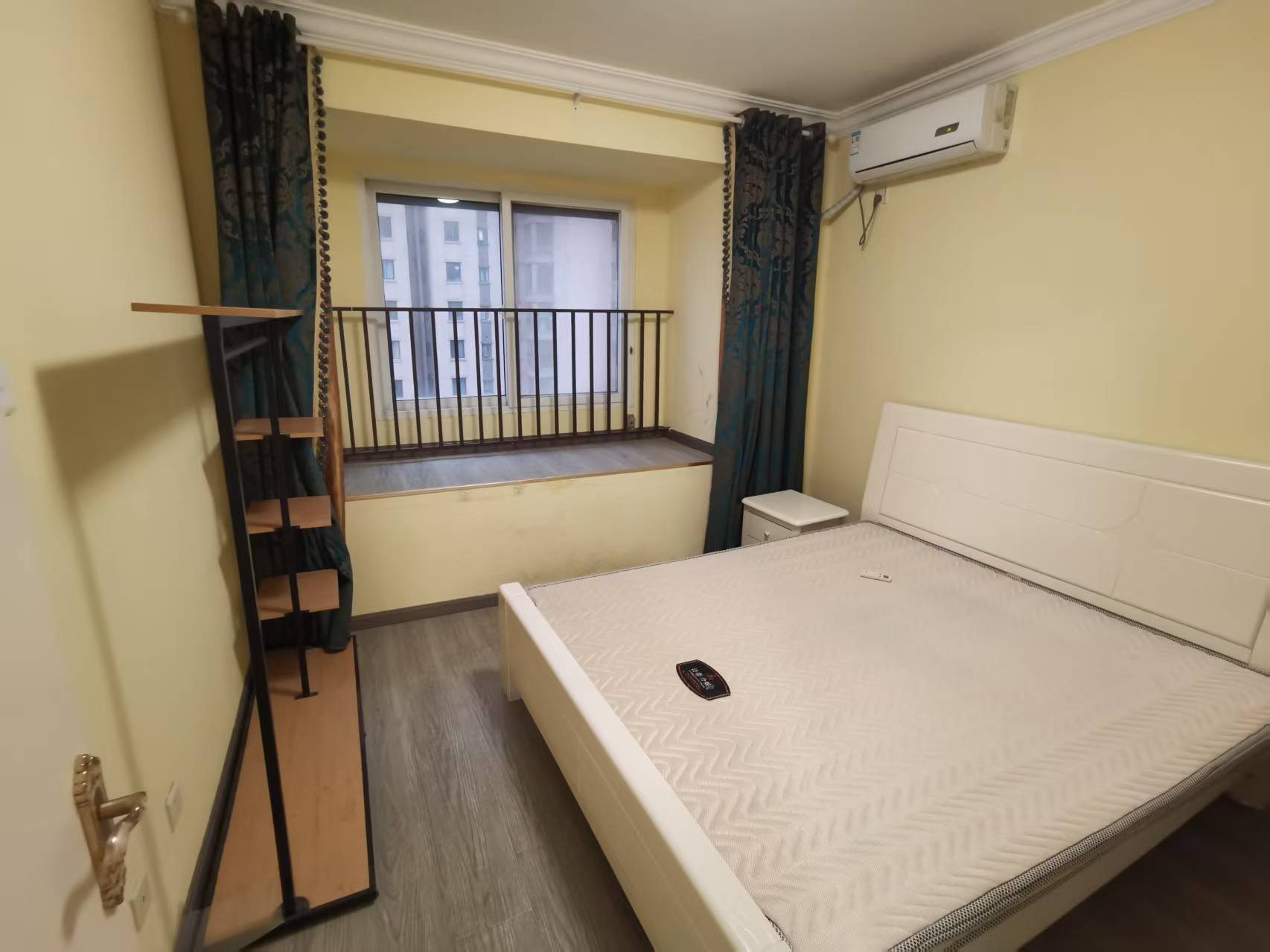 景瑞御府 2室2厅1卫 82m&sup2;