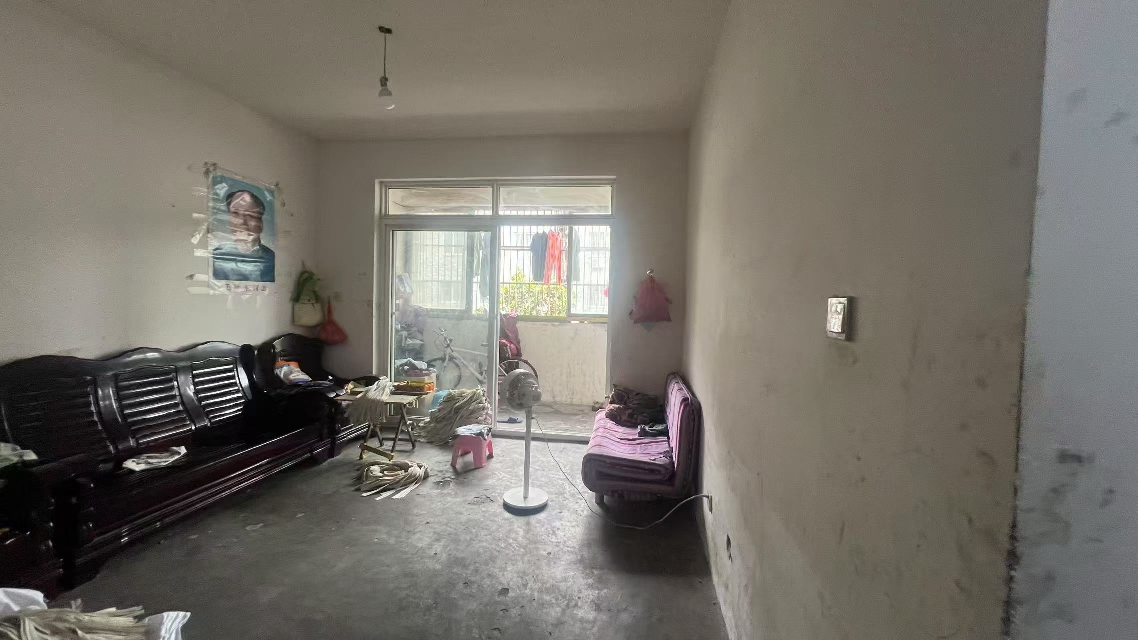 华山花苑四期 3室2厅2卫 125m&sup2;