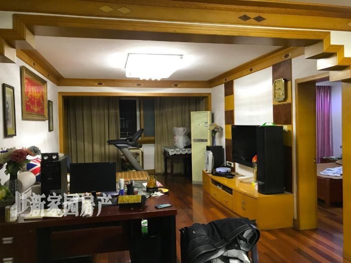 德民花苑东区 3室2厅2卫 131m&sup2;