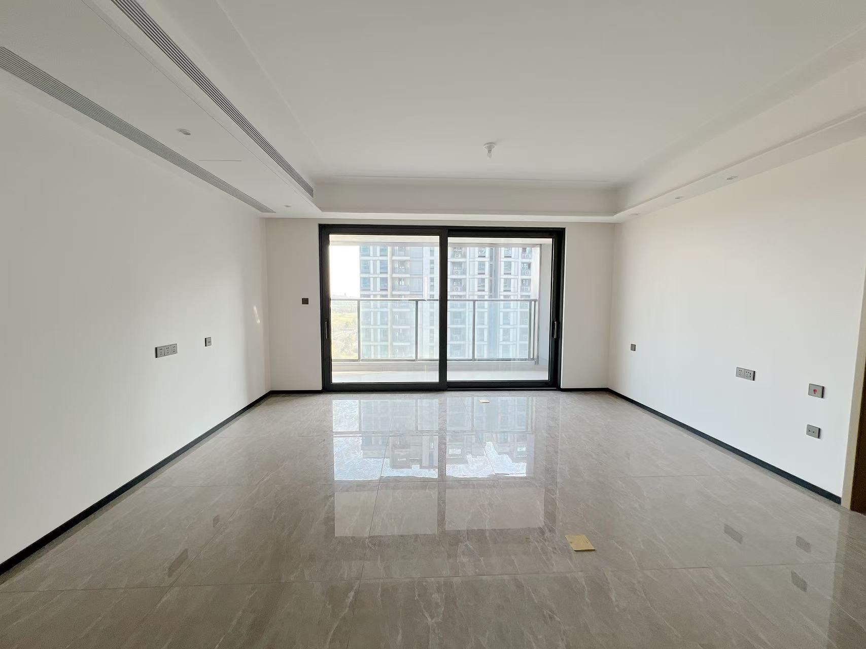 万科方圆 3室2厅2卫 129.59m&sup2;