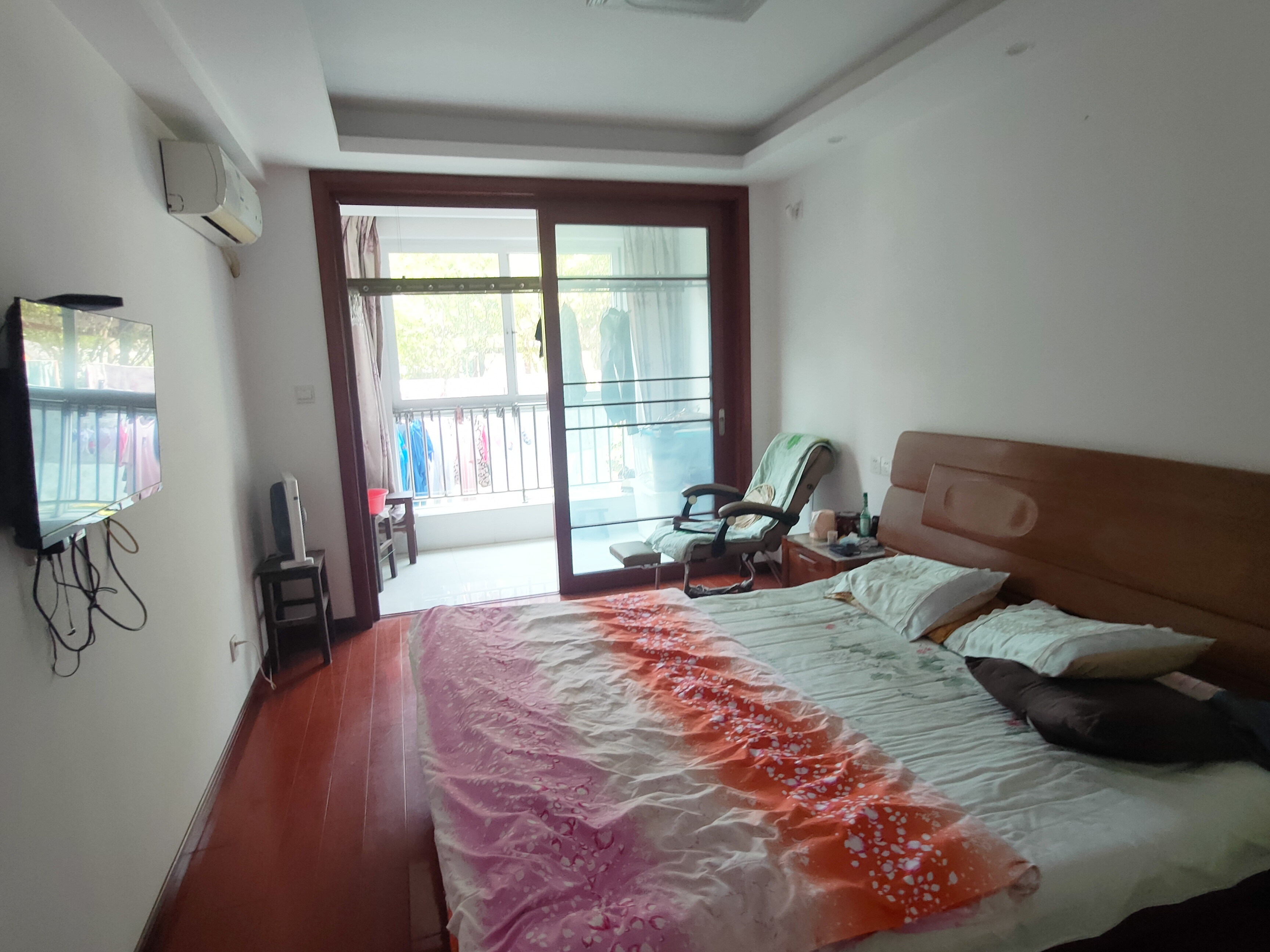 三里墩花苑三期 3室1厅1卫 130m&sup2;