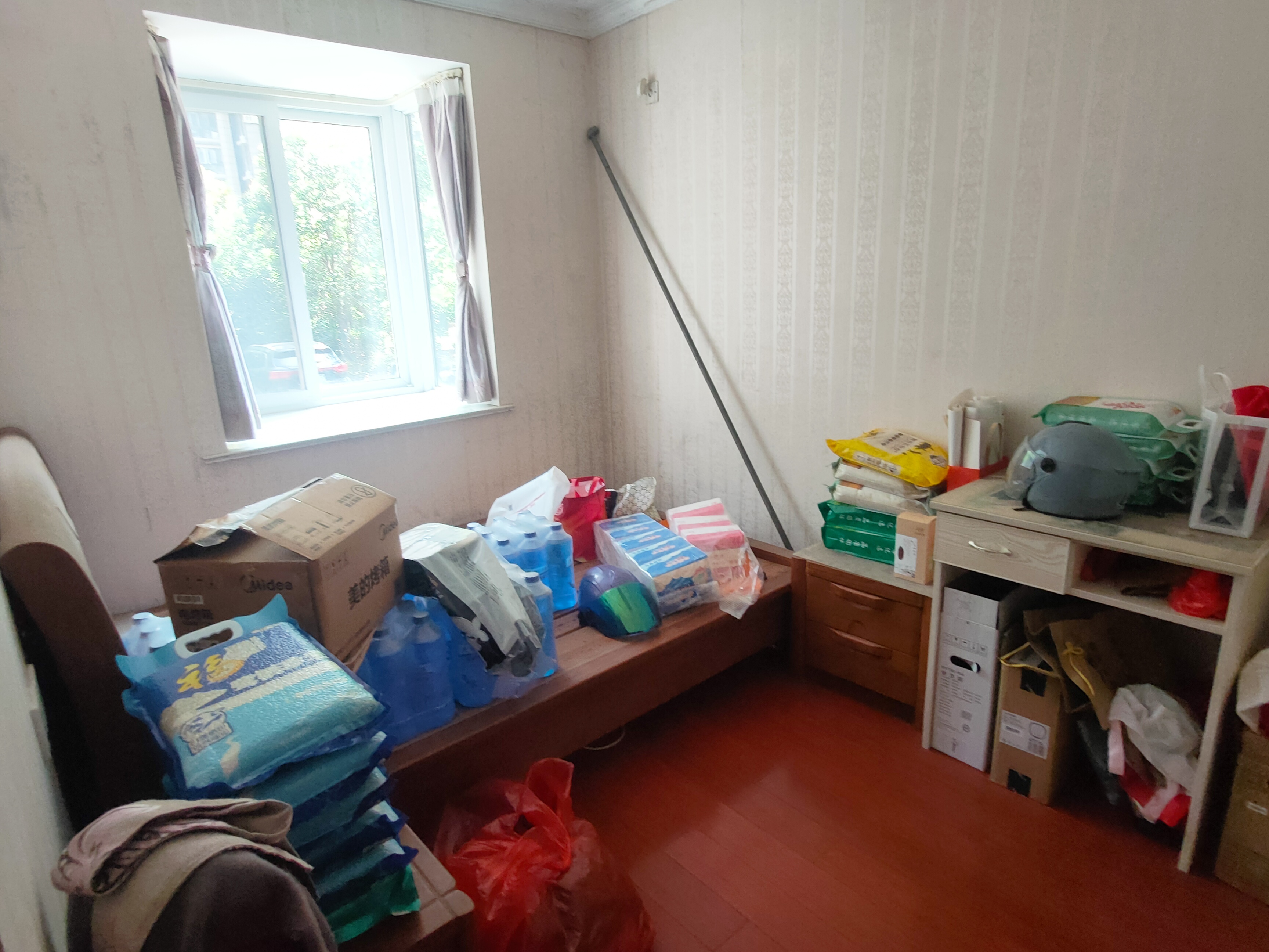 三里墩花苑三期 3室1厅1卫 130m&sup2;