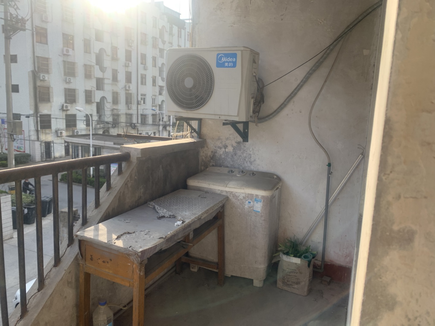 八角亭小区 2室2厅1卫 80m&sup2;