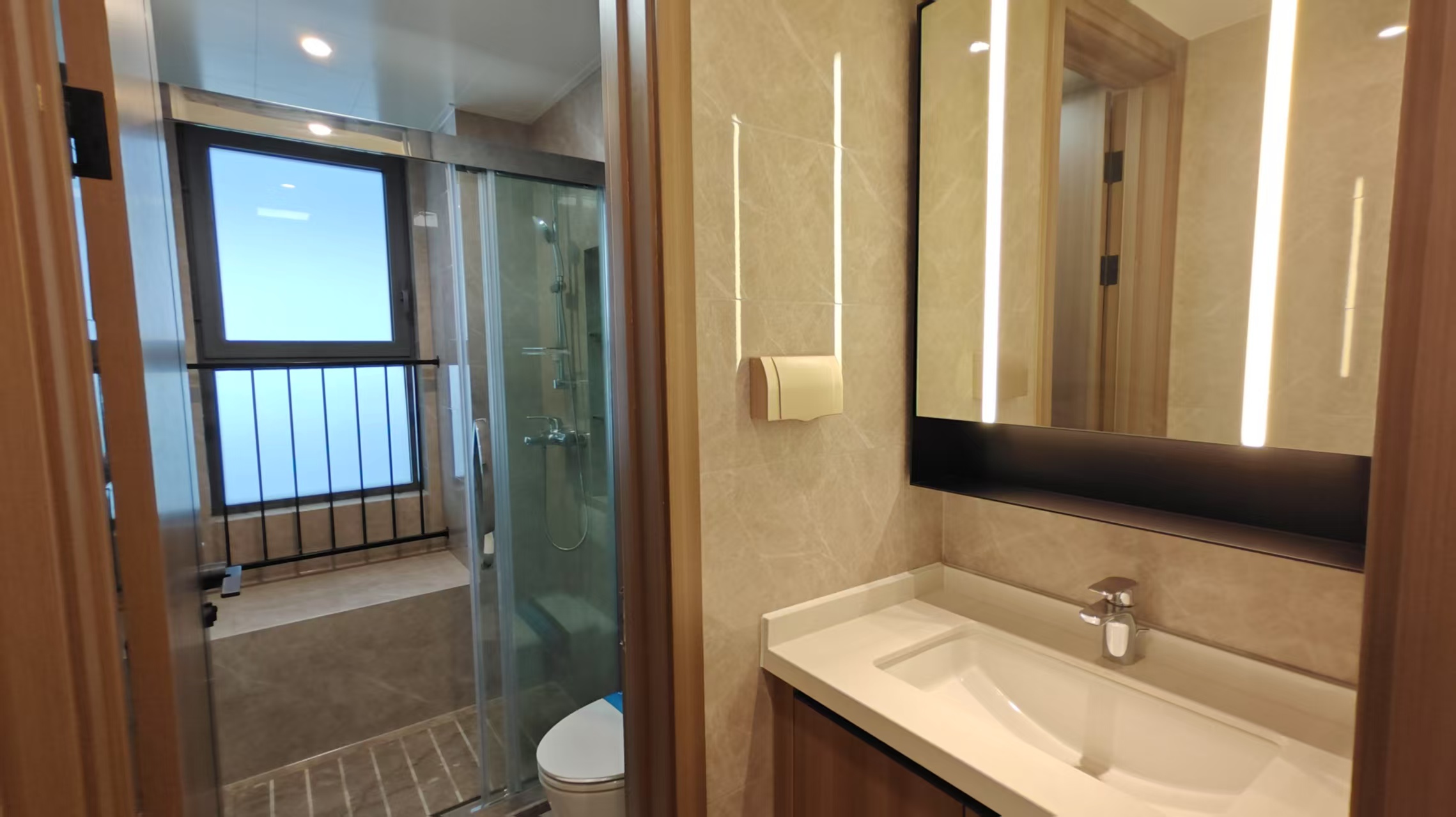 北纬31度 3室2厅1卫 96.86m&sup2;