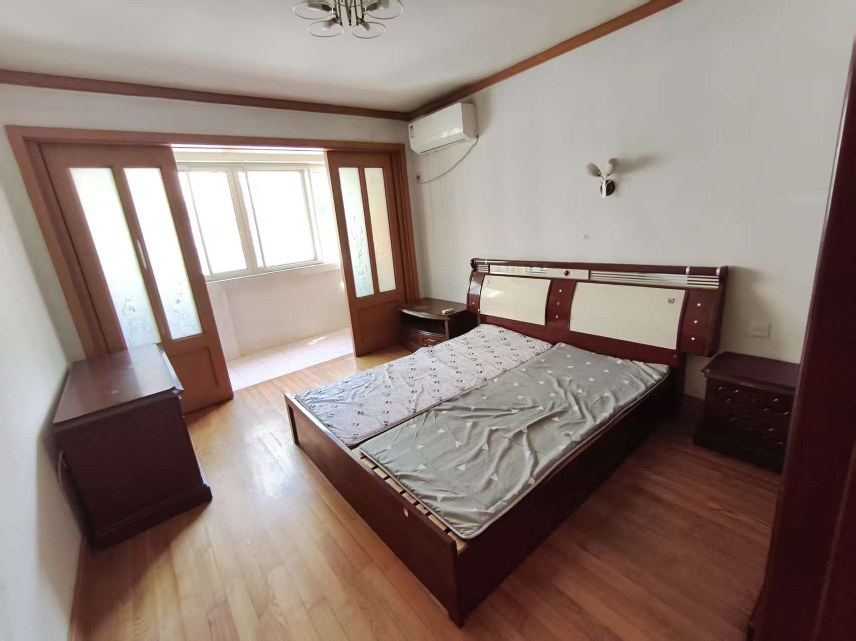 海港新村 1室1厅1卫 46m&sup2;
