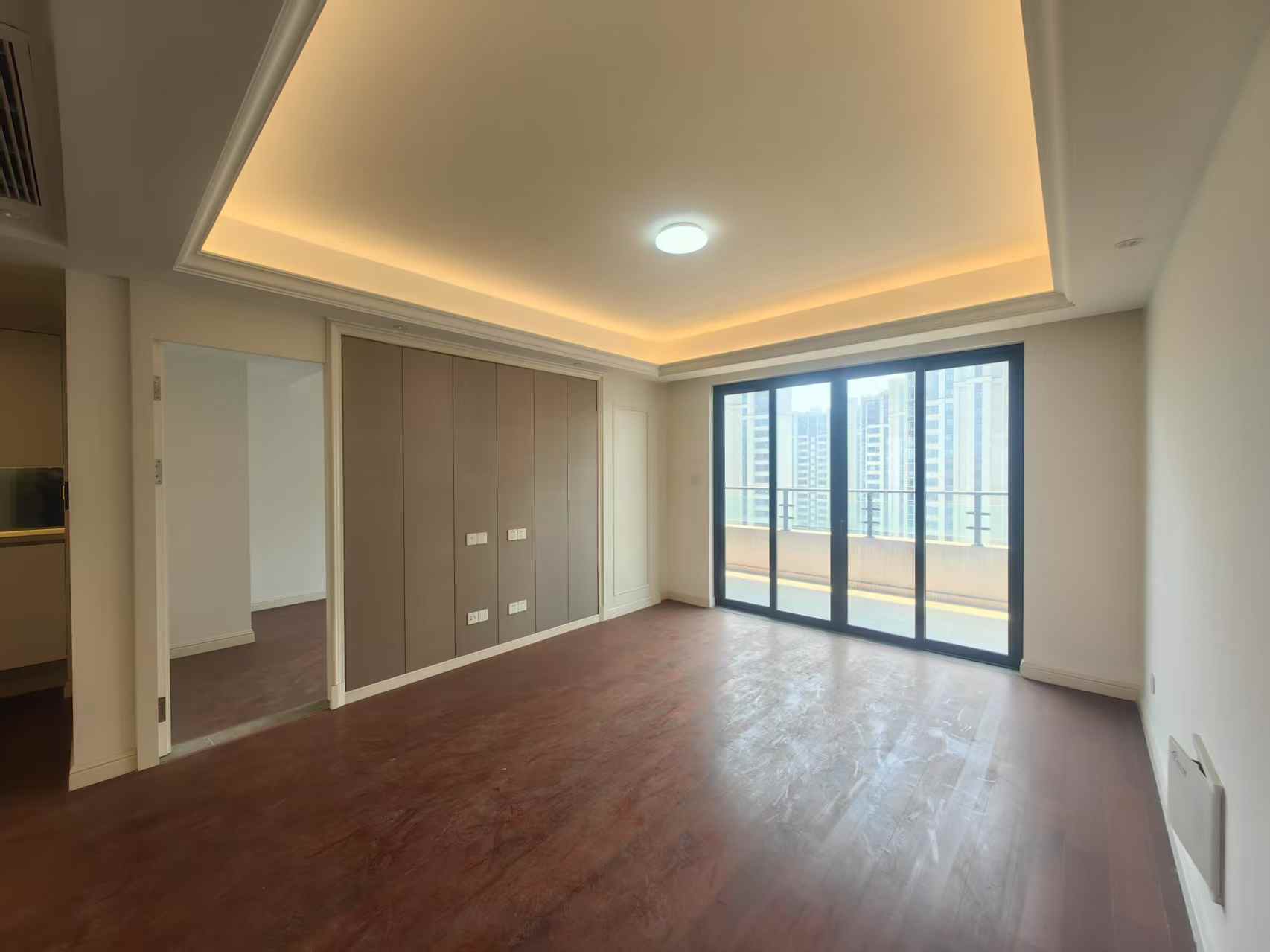 红星天铂 4室2厅2卫 116.77m&sup2;