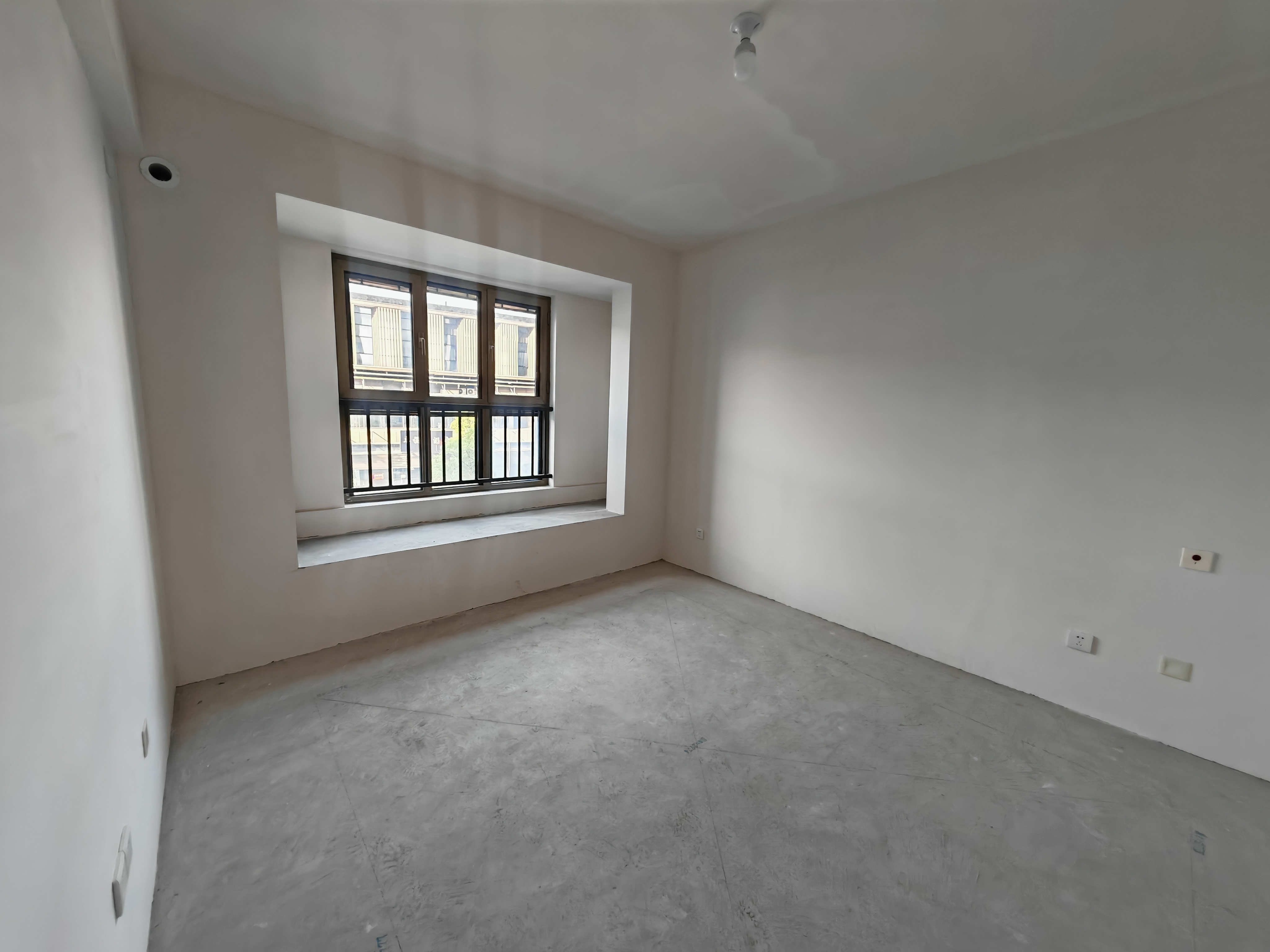 融创荣润&middot;玖樟台 2室2厅1卫 75m&sup2;