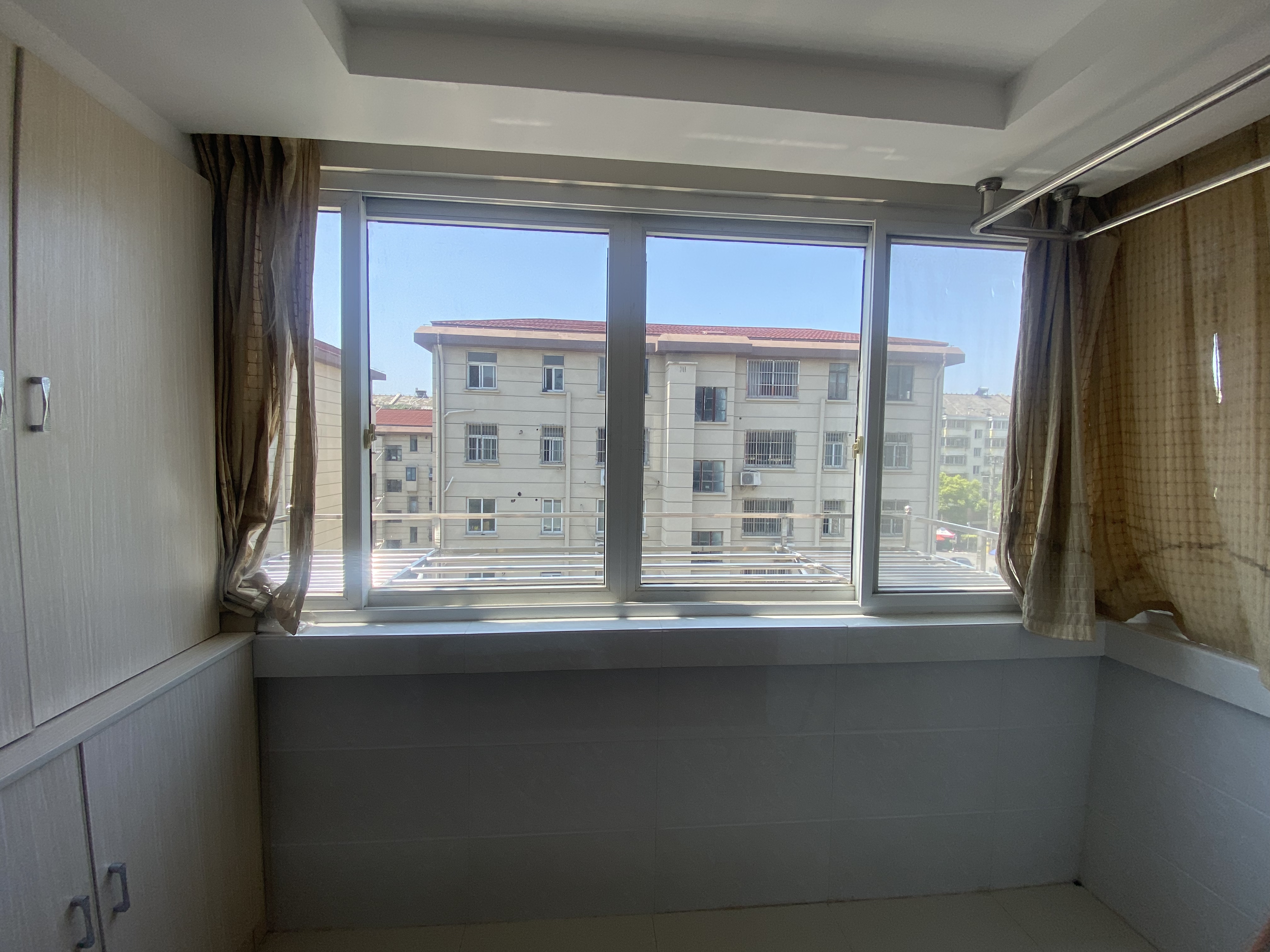 越江新村 3室2厅1卫 71m&sup2;