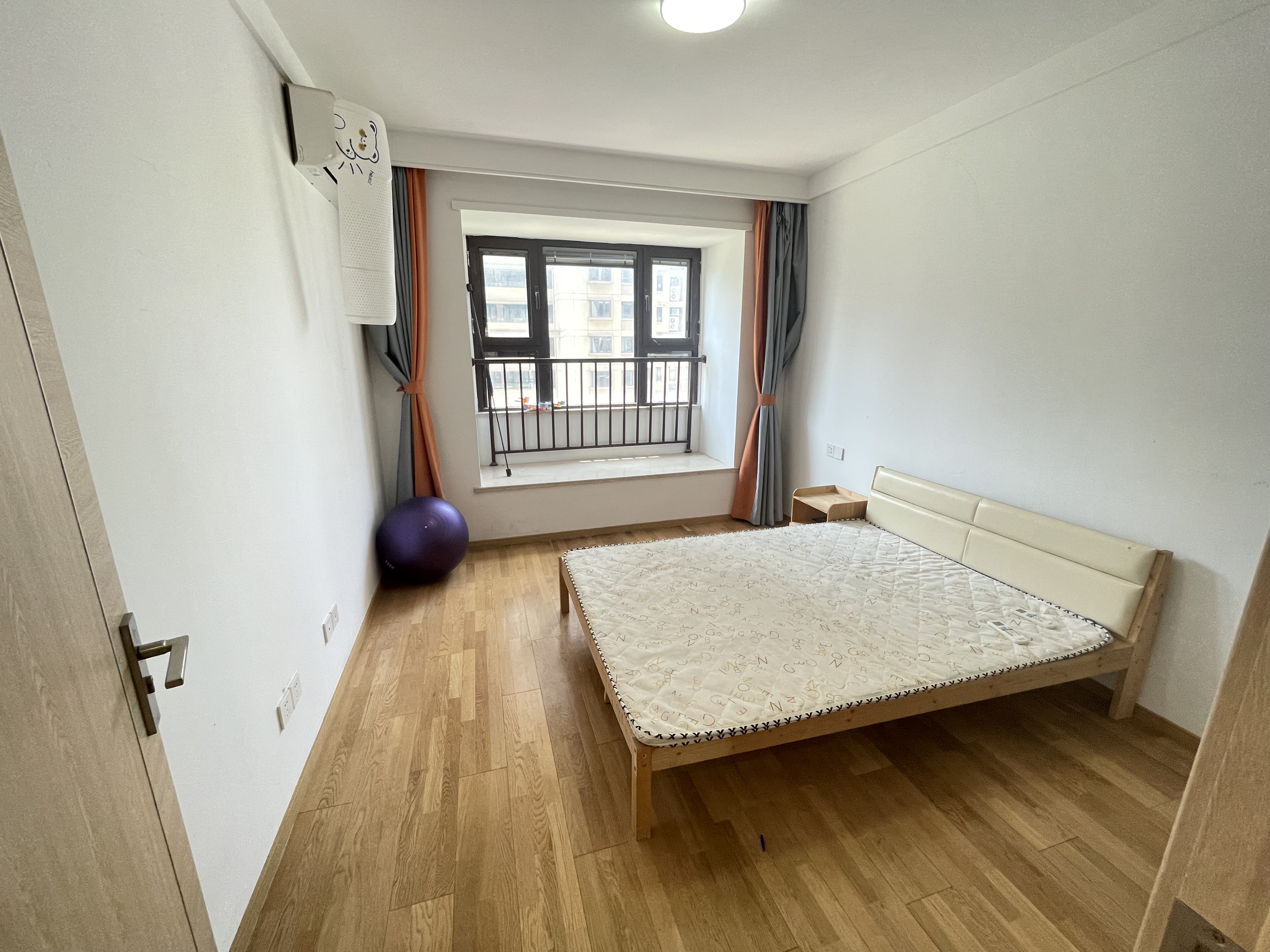 云樾东方 3室2厅1卫 94.6m&sup2;