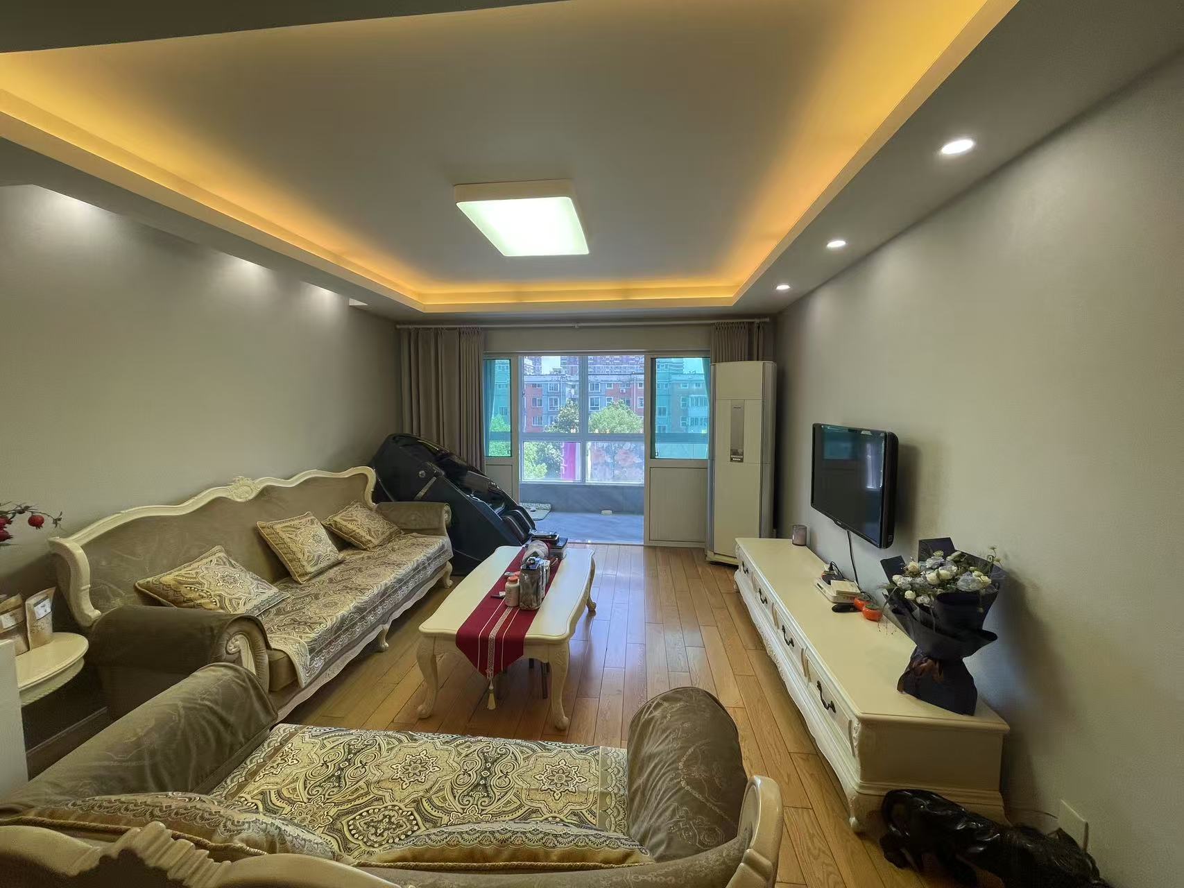 天安花园 4室2厅2卫 154.00m²